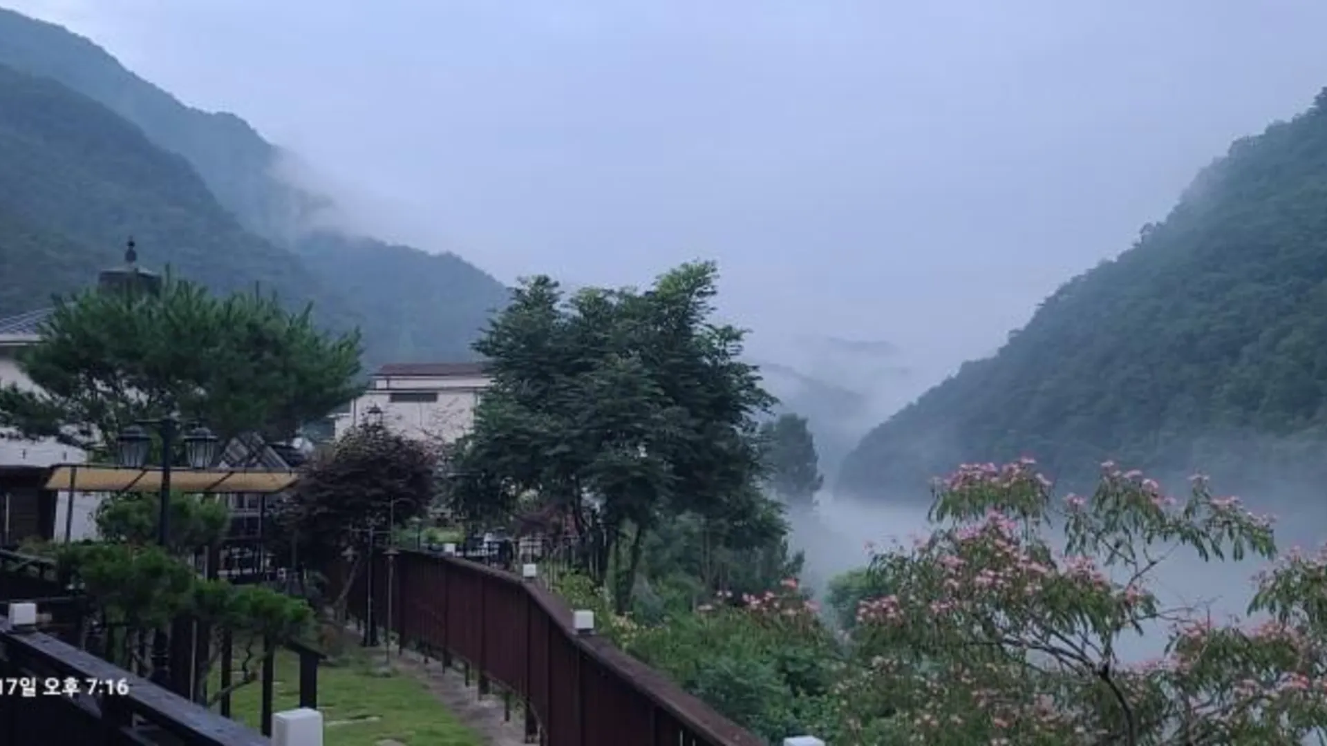 인제 인제 노을이머무는곳펜션 2성급 게스트하우스 스위트룸