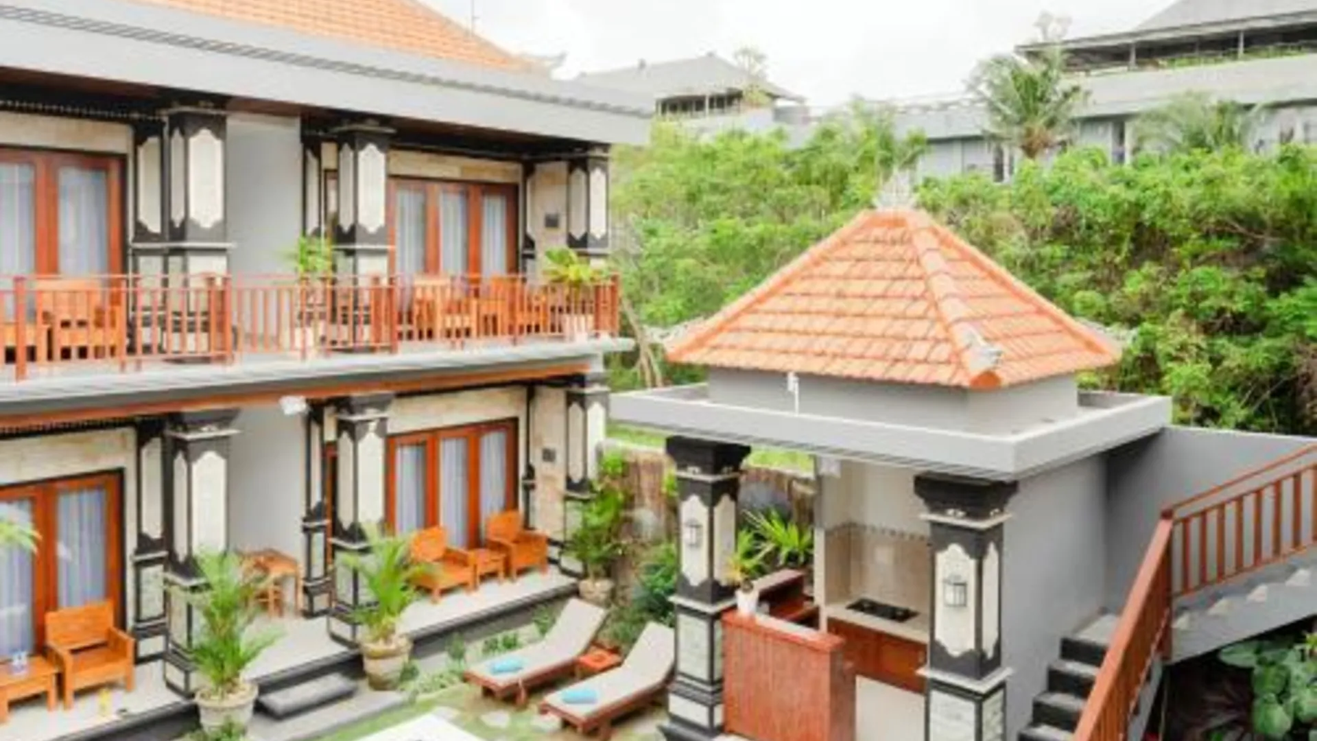 발리 Prama Beach Canggu by The Loka 3성급 호텔 로비