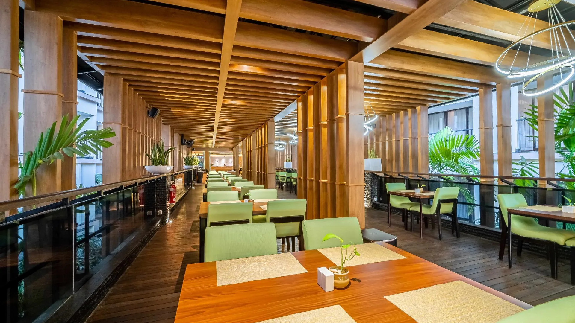 발리 크로스 바이브 파샤 아틀리에 발리 쿠타 4성급 호텔 스위트룸