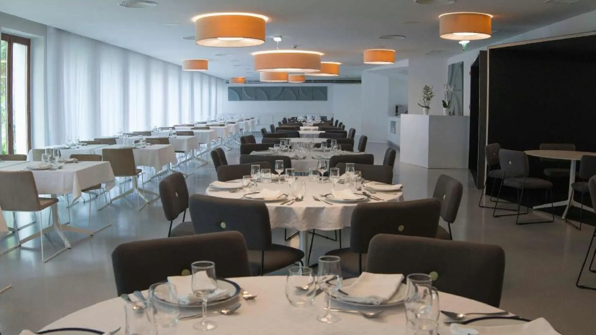 앙그라 두 에루이스무 Azoris Angra Garden – Plaza Hotel 4성급 호텔 레스토랑