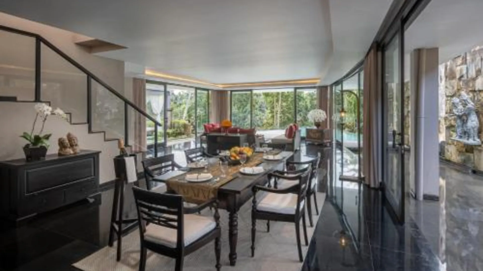 발리 카만달루 우붓 리조트 5성급 호텔 수영장