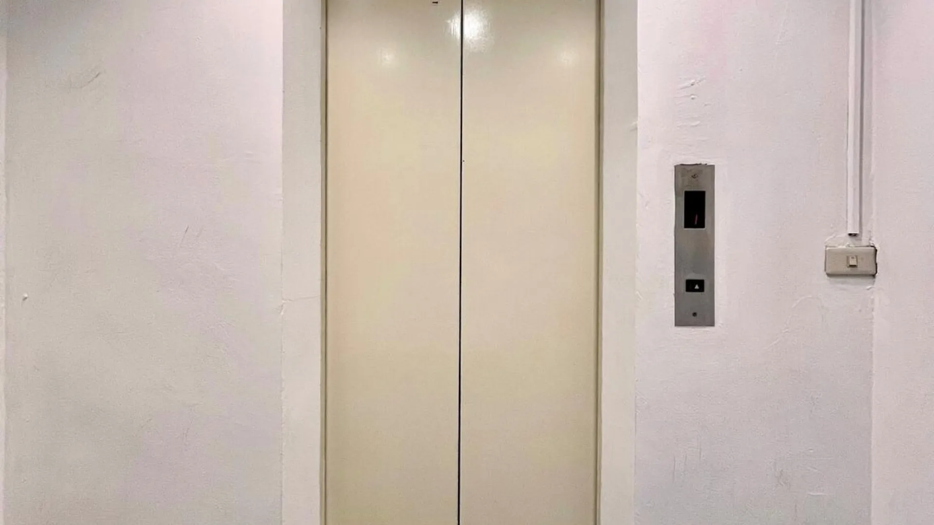 방콕 DiscoveryHome2 at Pratunammarket 2성급 게스트하우스 수영장