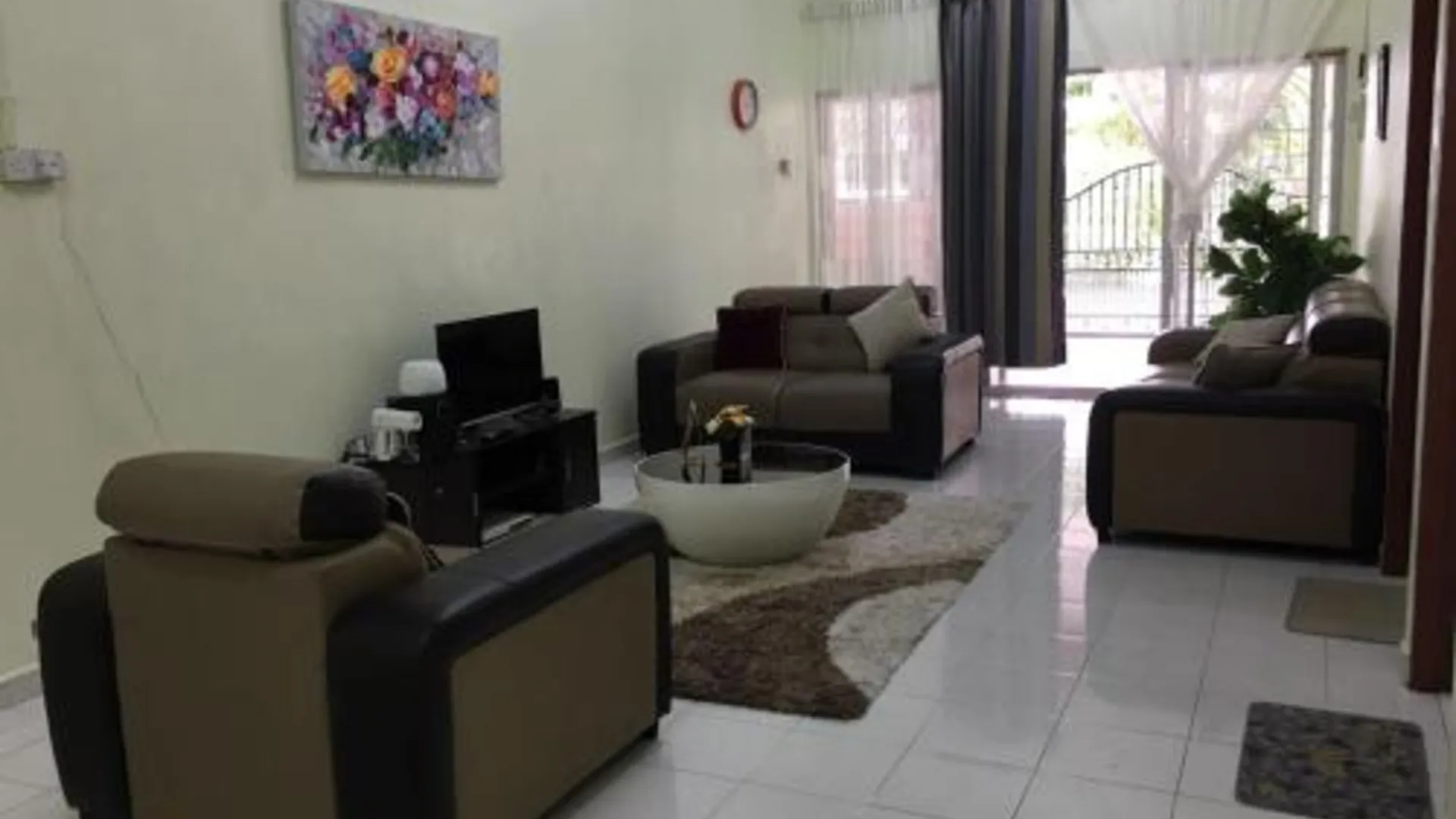 타이핑 카문팅의 프라이빗 하우스 (2500m², 침실 3개, 프라이빗 욕실 2개) 4성급 게스트하우스 스위트룸