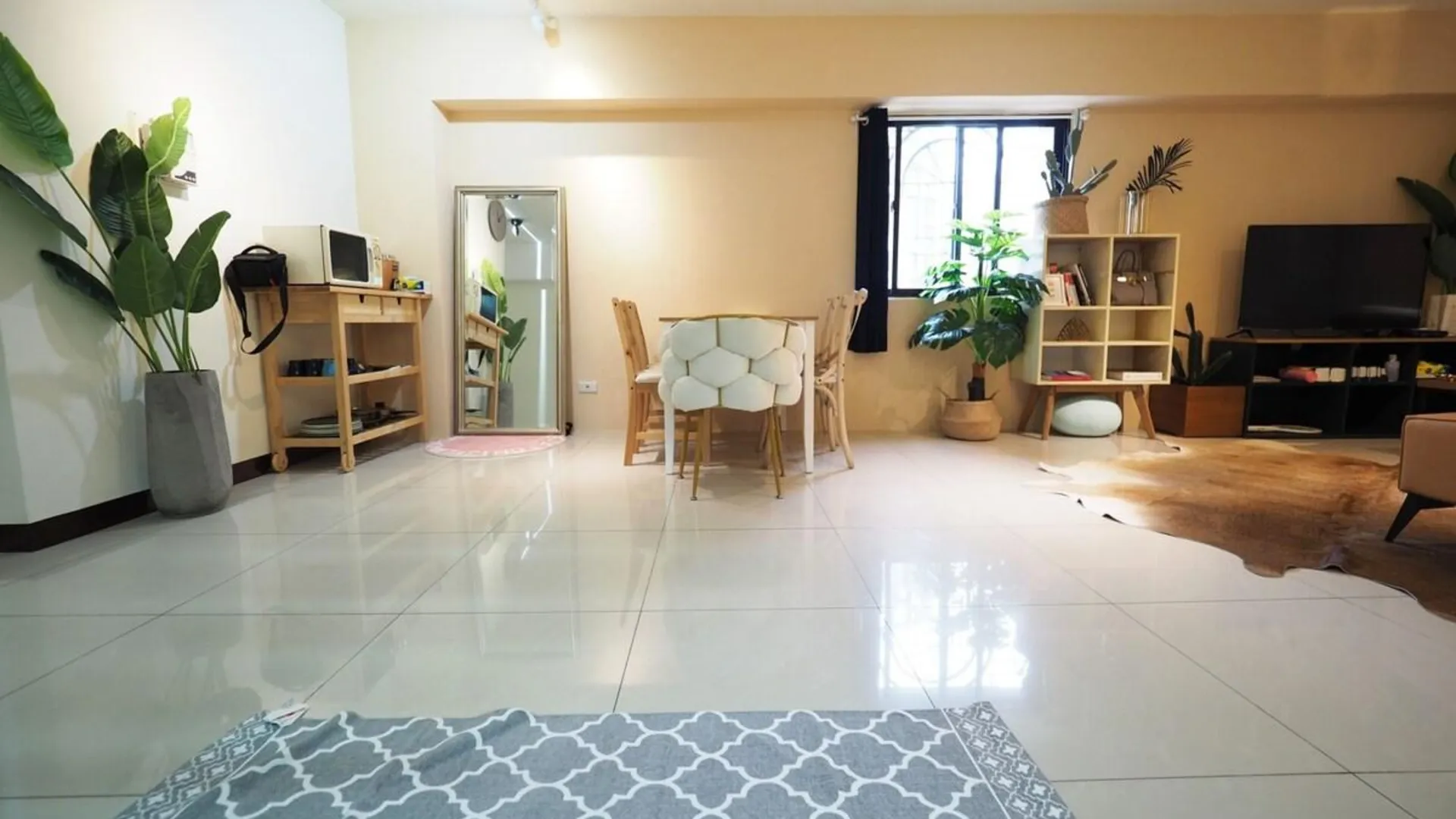 타이베이 시먼딩의 아파트먼트 (132m², 침실 3개, 프라이빗 욕실 2개) 3성급 싱글룸 레스토랑