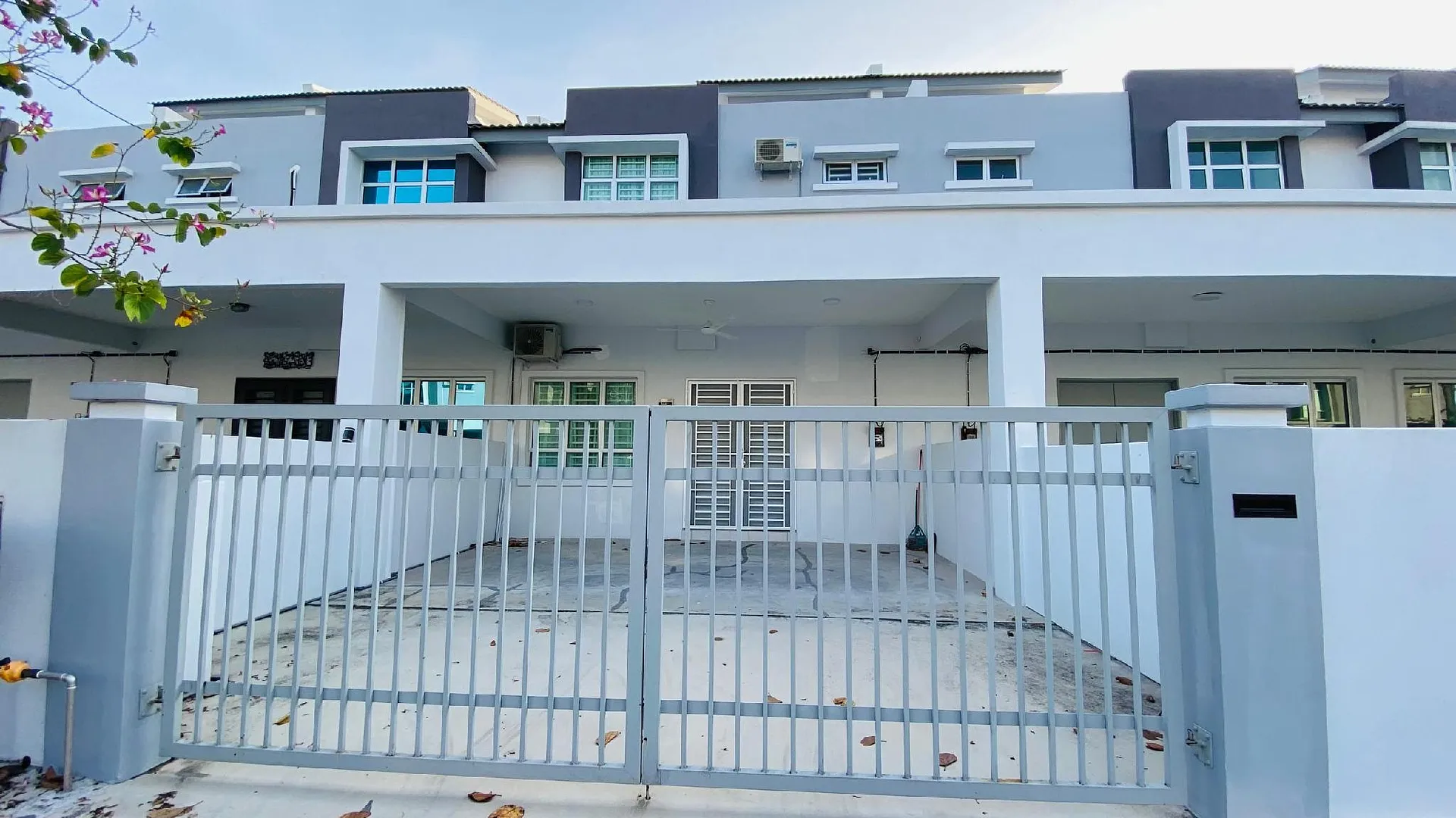 부킷 감비르 부킷 감비르의 프라이빗 하우스 (1540m², 침실 4개, 프라이빗 욕실 3개) 2성급 싱글룸 객실