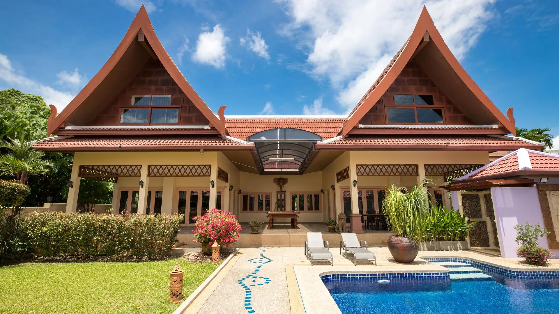 푸켓 라와이의 빌라 (300m², 침실 5개, 프라이빗 욕실 5개) 4성급 싱글룸 외관