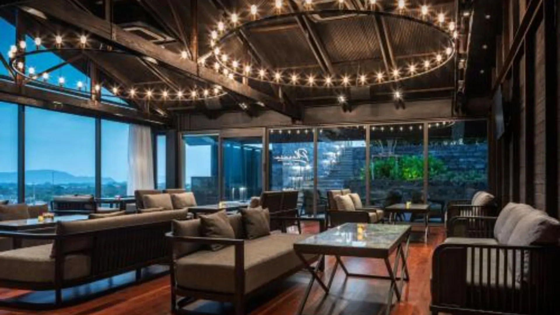 푸켓 라마다 플라자 바이 윈덤 차오 파 5성급 호텔 수영장