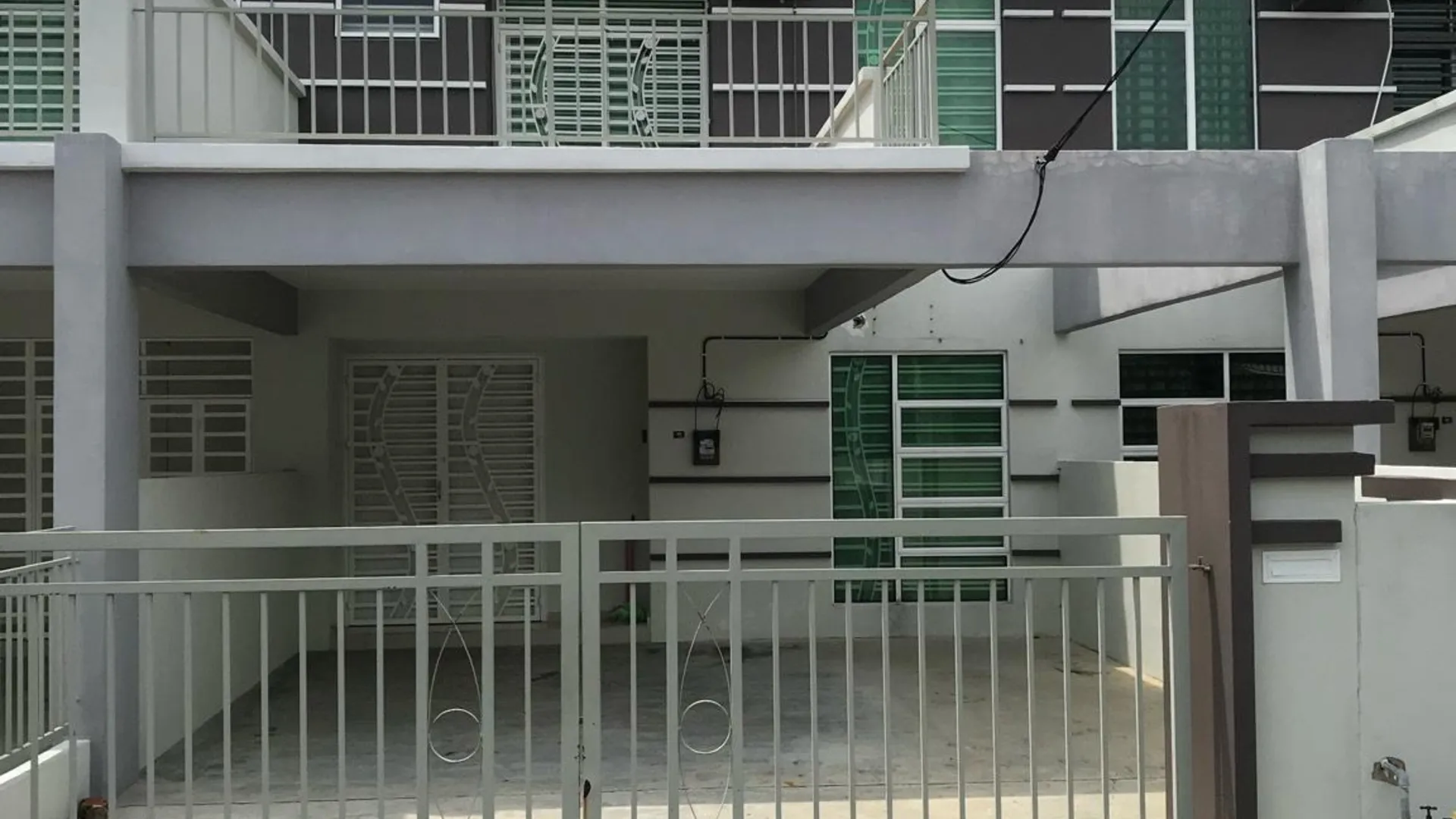 말라카 아에르 크로의 프라이빗 하우스 (1760m², 침실 4개, 프라이빗 욕실 3개) 2성급 게스트하우스 외관