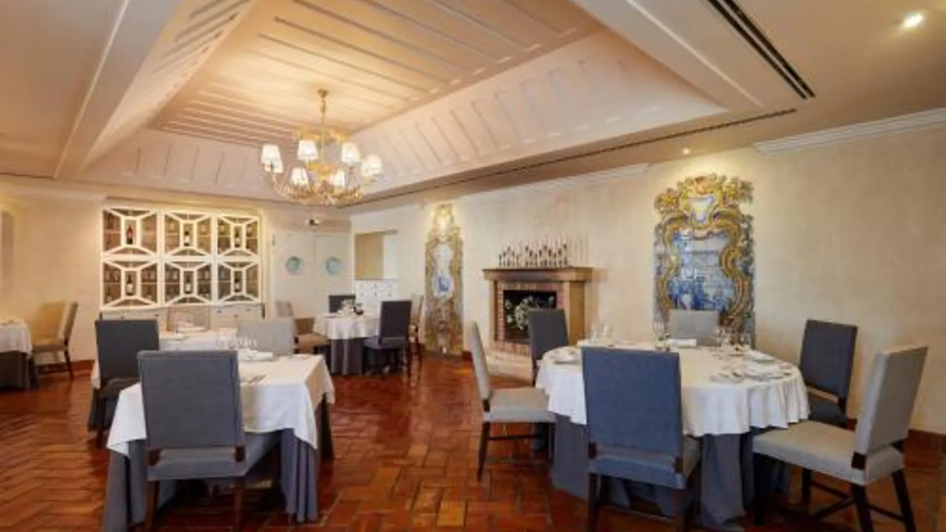 에스트레모즈 파테우 두스 솔라르스 참 호텔 4성급 호텔 외관