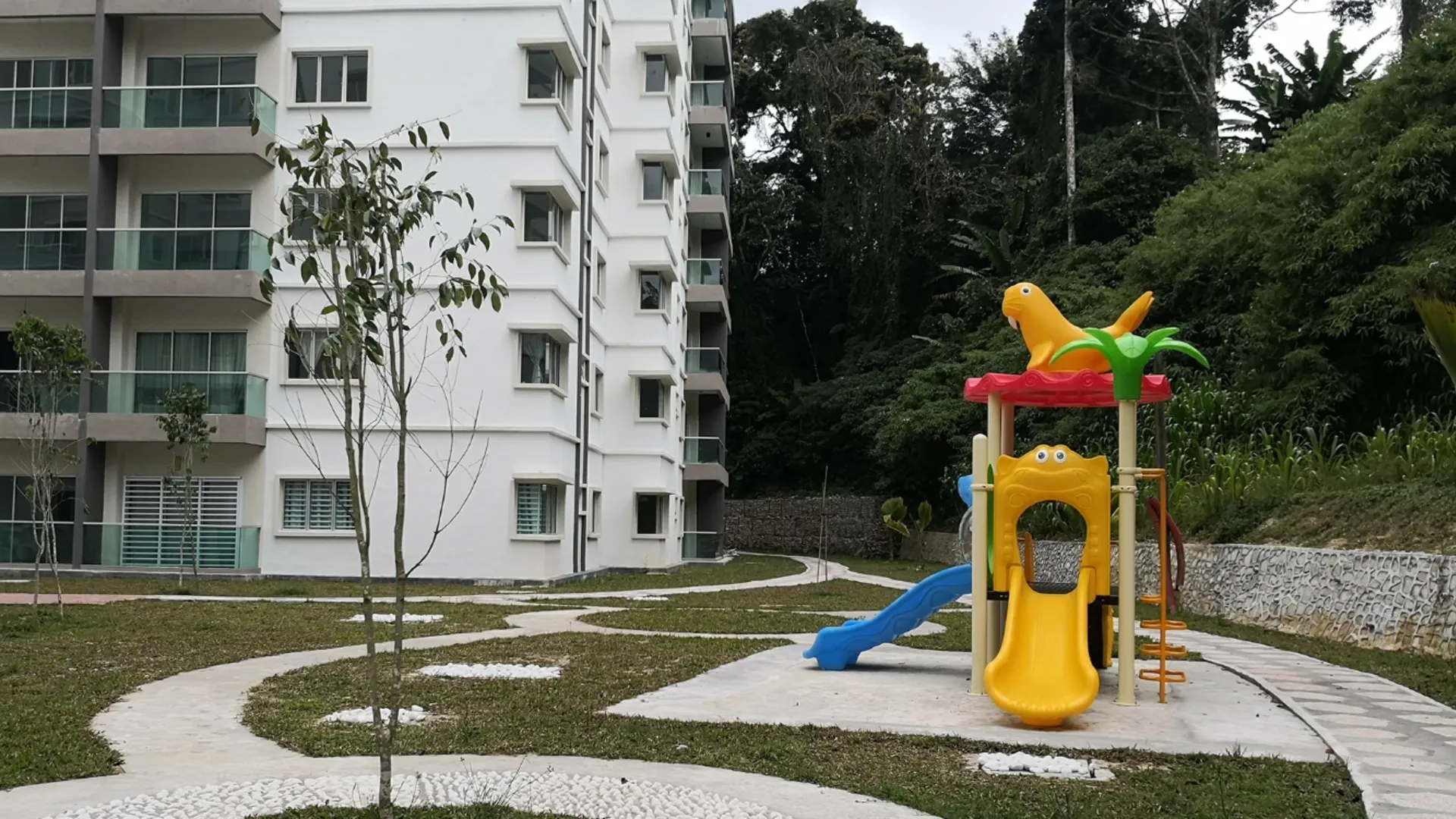 카메론 하일랜즈 타나 라타의 아파트먼트 (92m², 침실 3개, 프라이빗 욕실 2개) 3성급 싱글룸 레스토랑