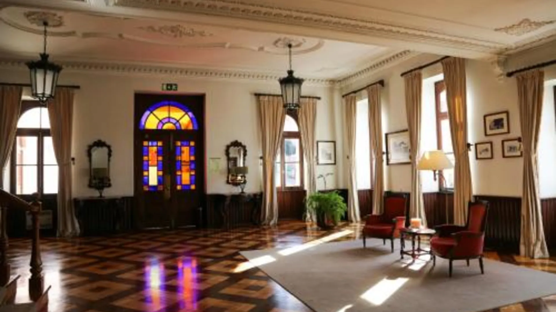 밀하다 INATEL Luso 3성급 게스트하우스 로비