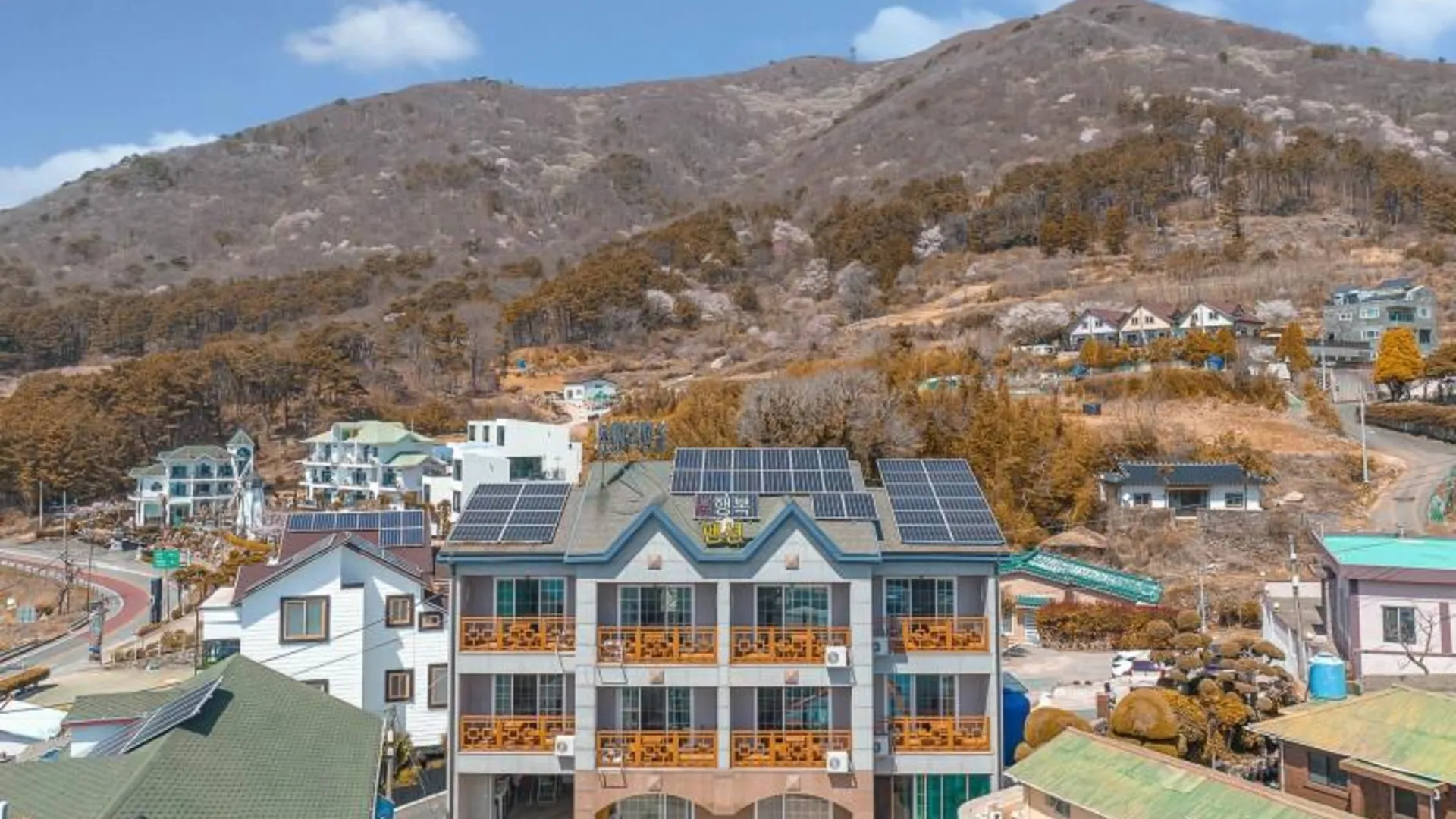 거제 거제도 뉴행복펜션 (몽돌 해수욕장) 1성급 게스트하우스 수영장