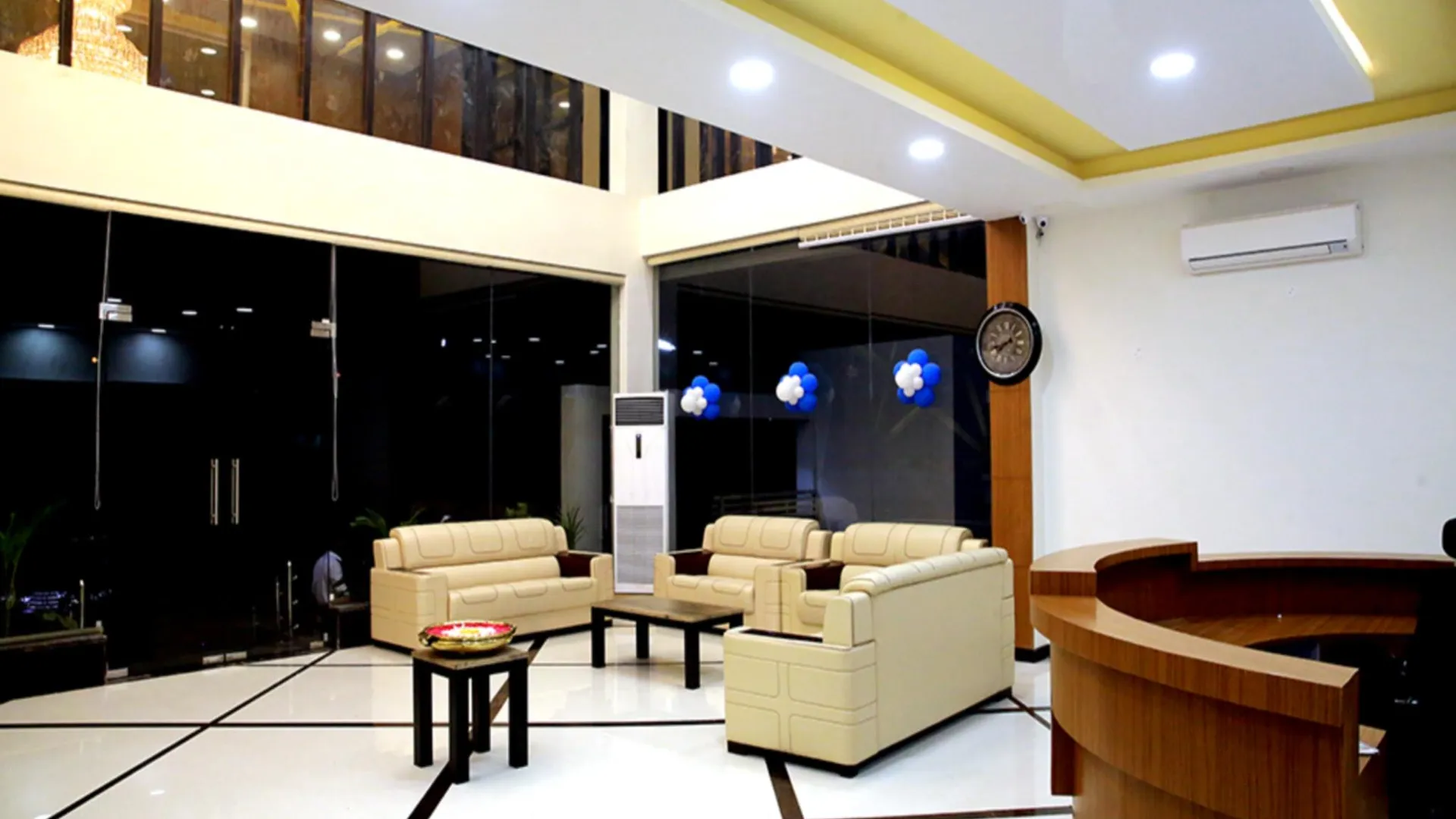 람메스와람 호텔 아쇼카 3성급 호텔 외관