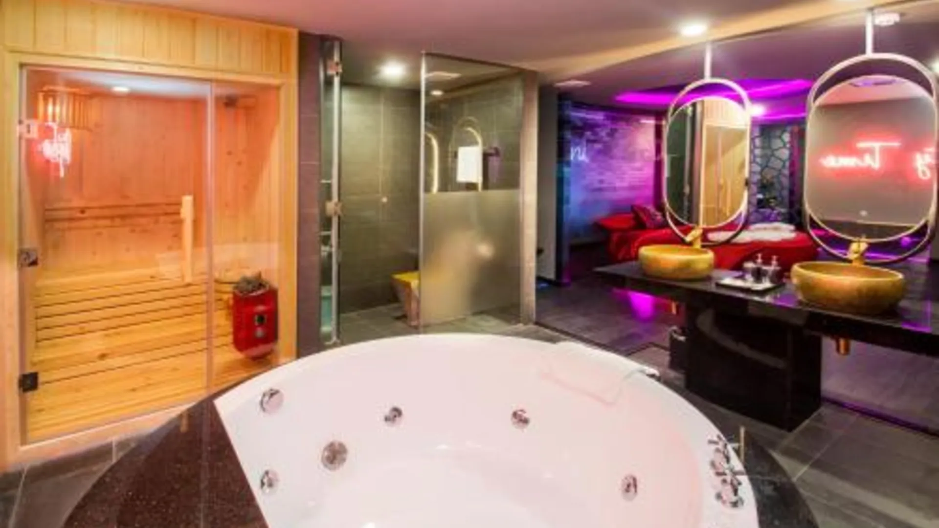 호치민 에로스 호텔 2 - 러브 호텔 3성급 호텔 레스토랑