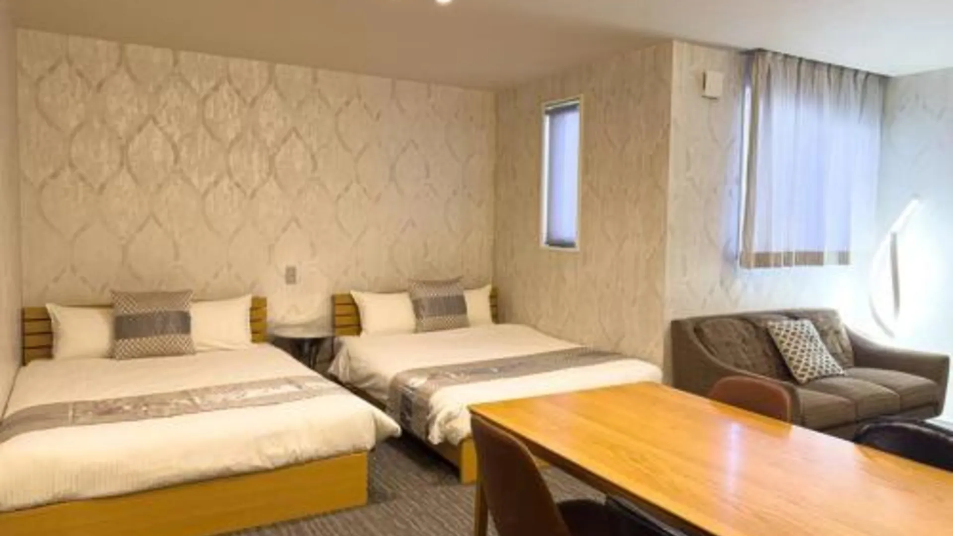 후쿠오카 AMP FLAT Gion 3성급 게스트하우스 로비