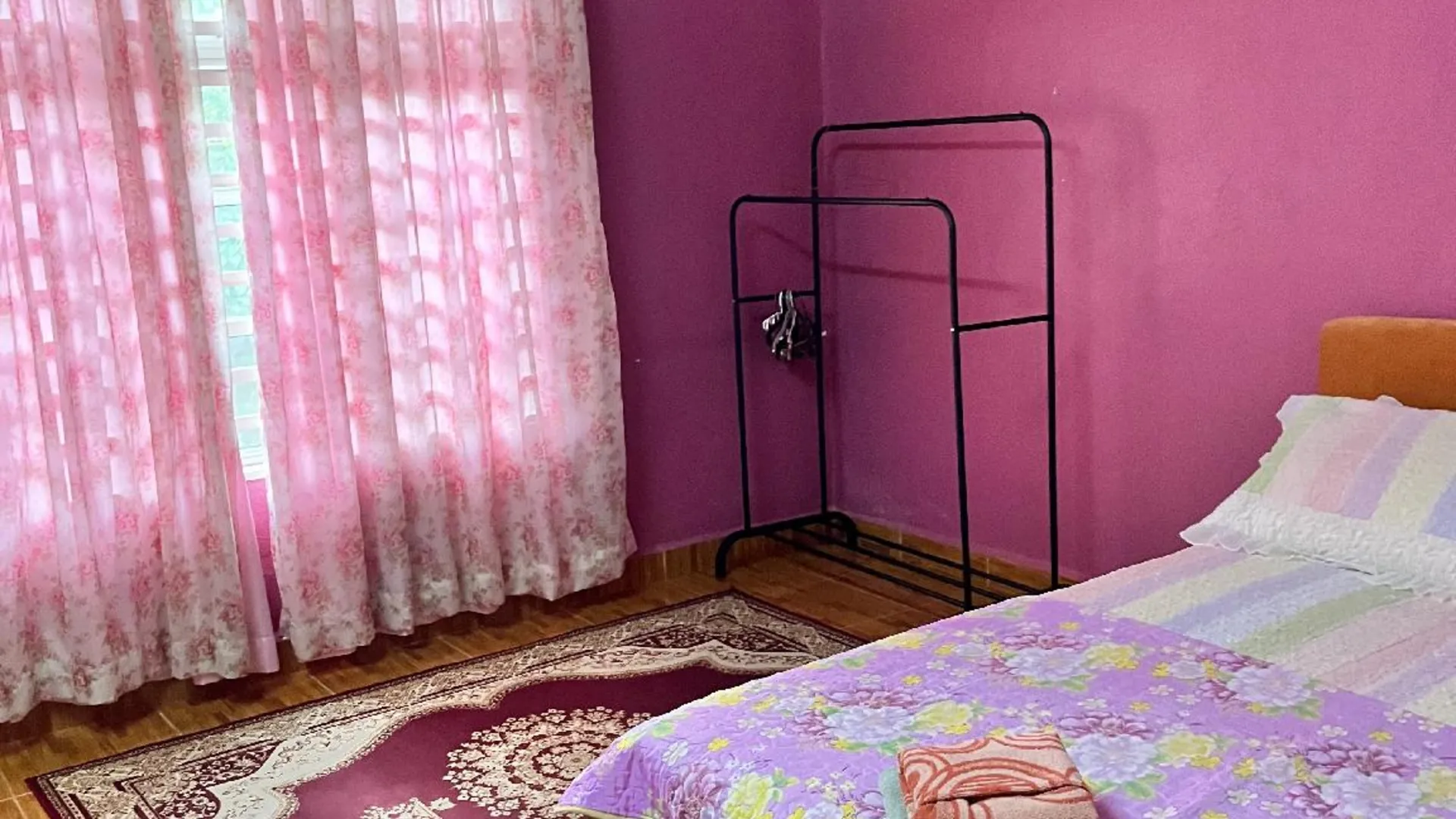 쿠알라 네랑 지트라의 프라이빗 하우스 (2400m², 침실 5개, 프라이빗 욕실 4개) 3성급 싱글룸 스위트룸