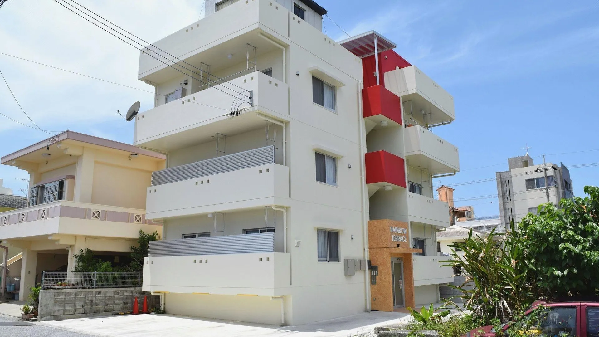 오키나와 본섬 레인보우 테라스 기노완 3성급 게스트하우스 스위트룸