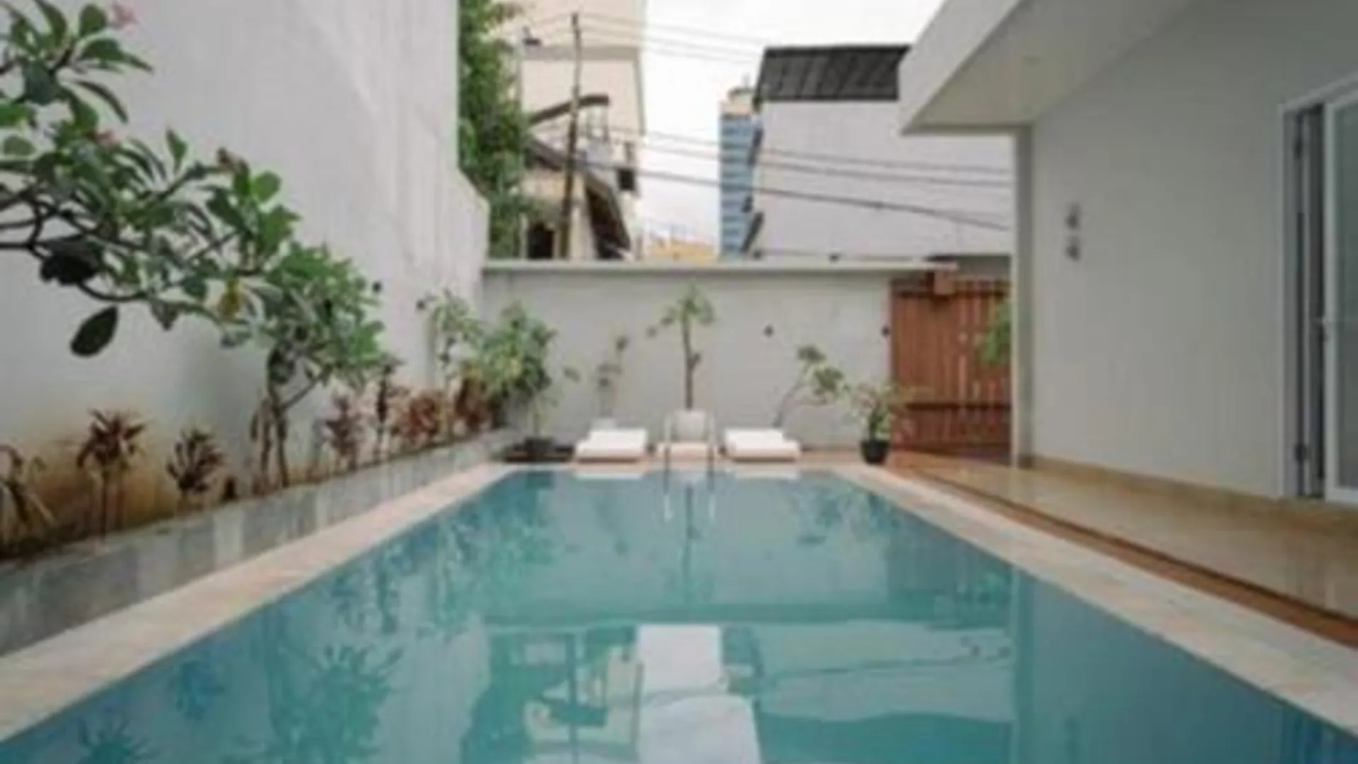 마카사르 케나리 타워 호텔  3성급 호텔 외관