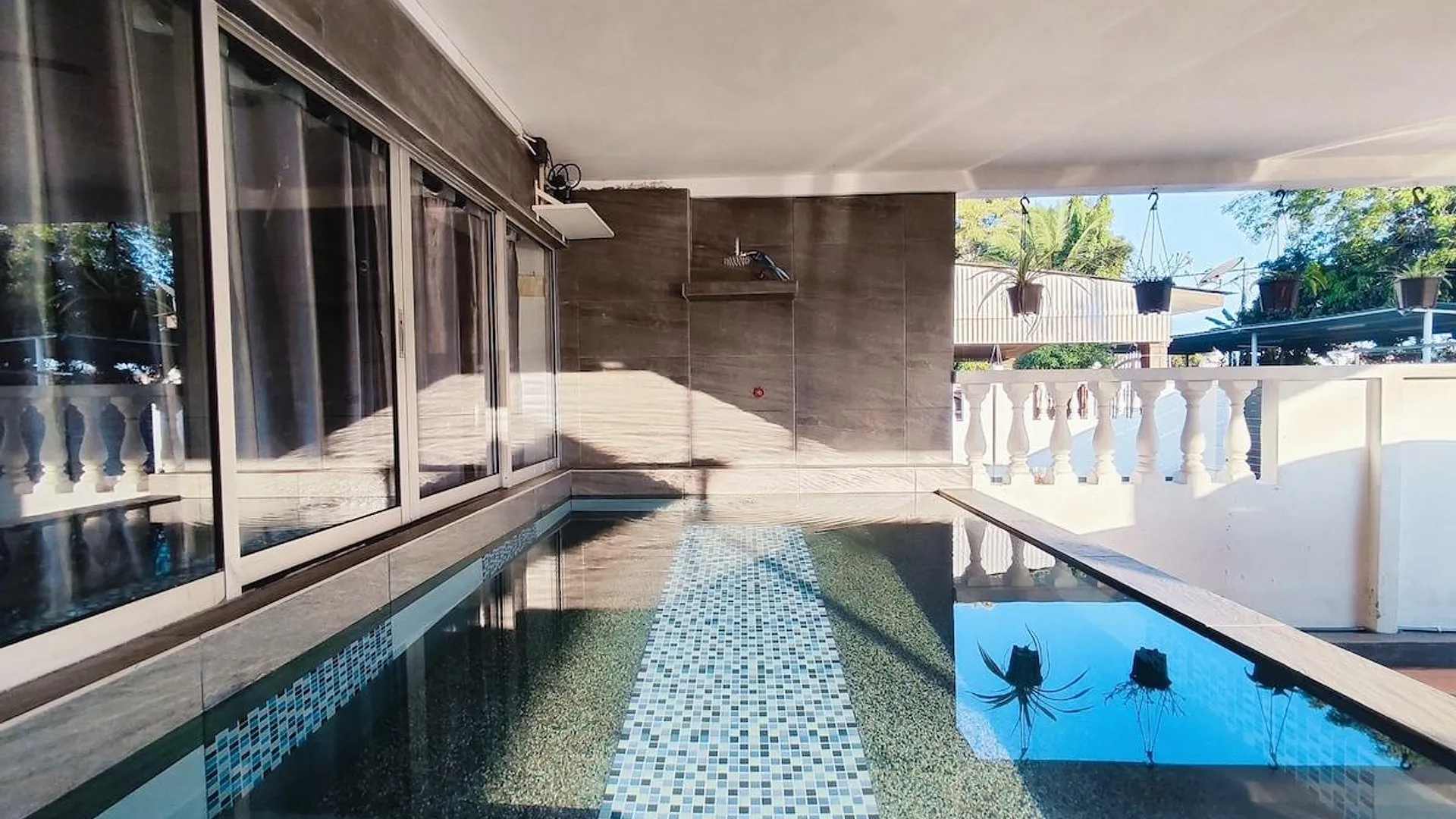 포트 딕슨 타만 투아 바투의 프라이빗 하우스 (m², 침실 4개, 프라이빗 욕실 3개) 3성급 싱글룸 부대시설