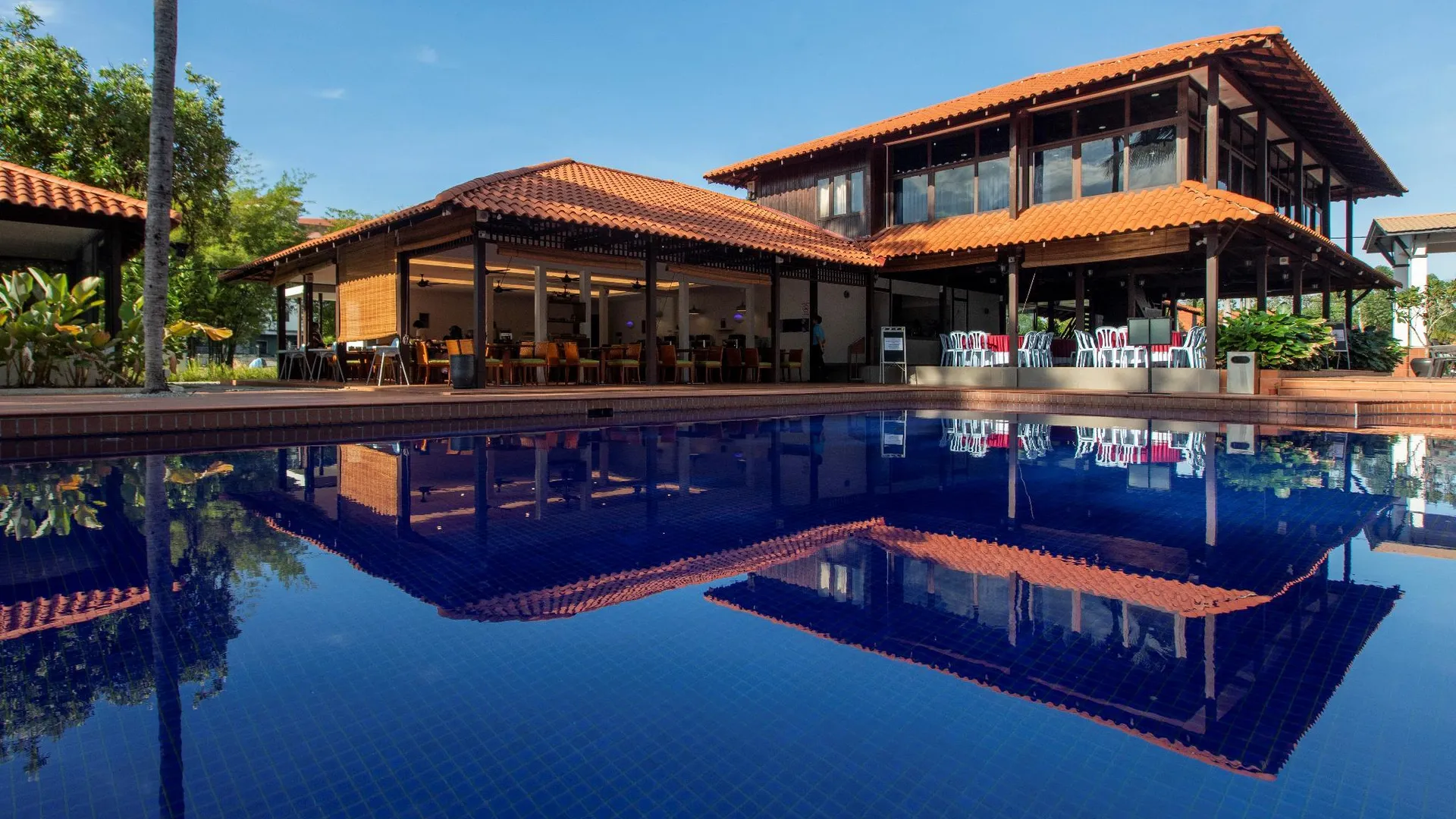 쿠안탄 아데나 비치 리조트 3성급 호텔 스위트룸