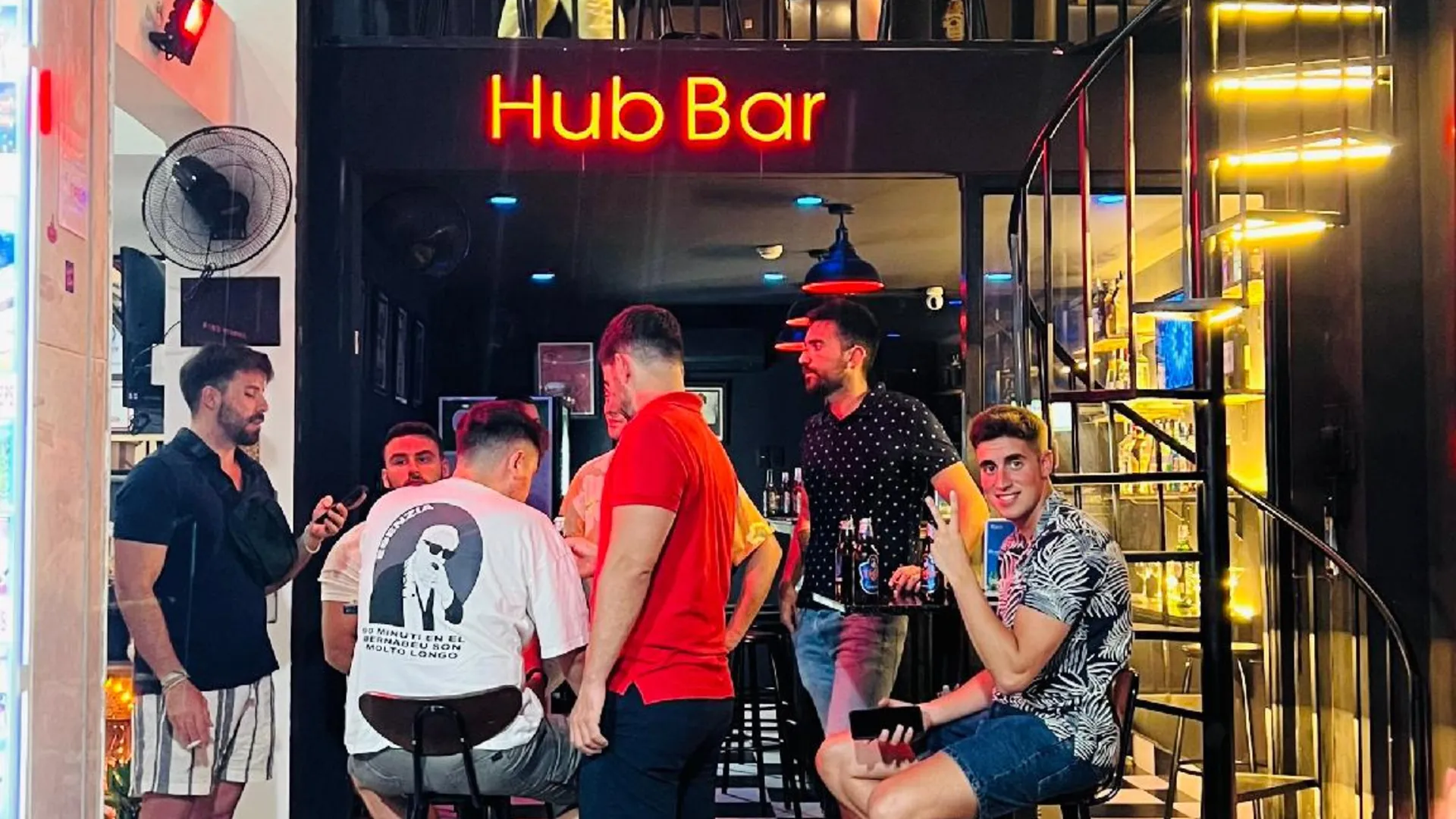 호치민 사이공 허브 호스텔 앤 바 5성급 호텔 객실