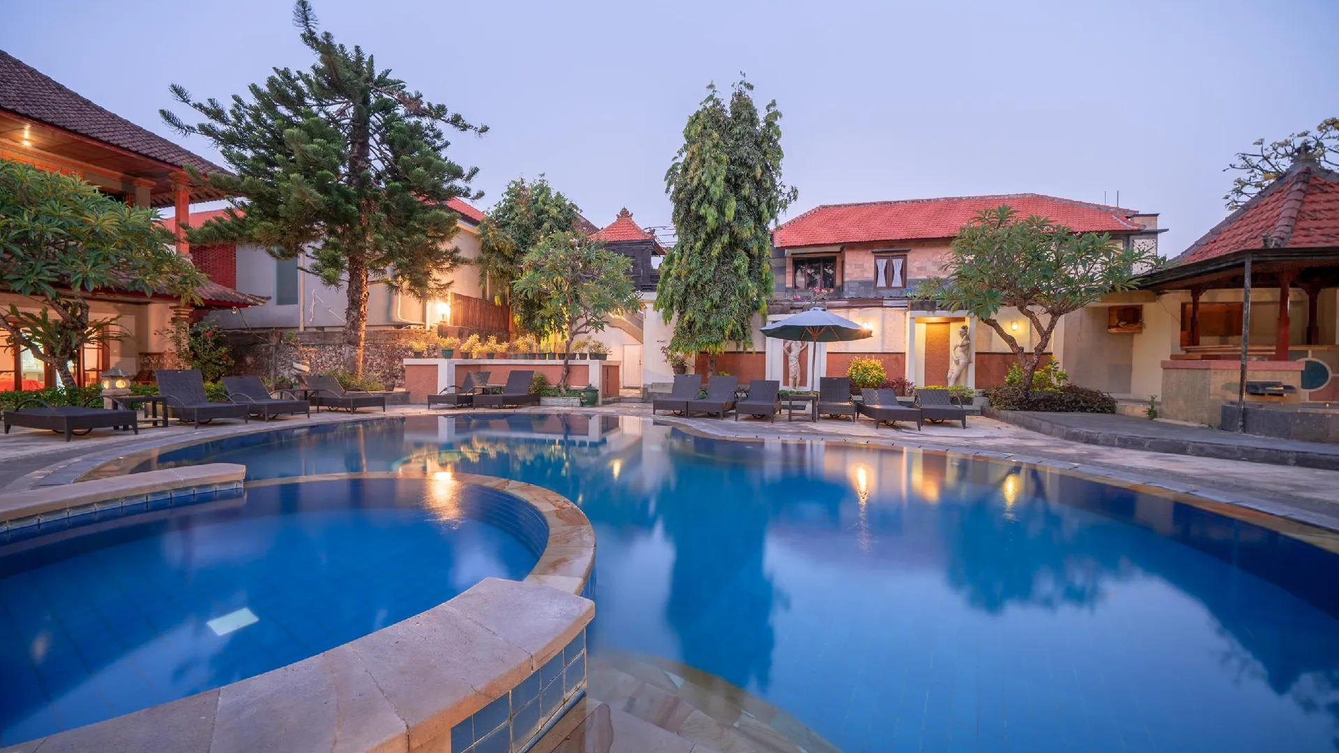 발리 벤데사 어코모데이션 3성급 호텔 스위트룸