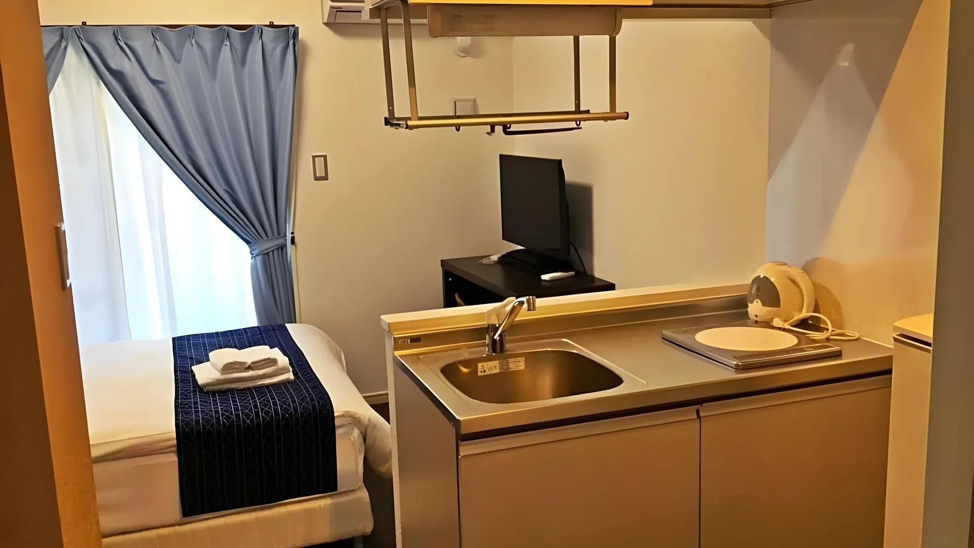 오키나와 본섬 미스터 긴조 인 에미넌스 마키시 2성급 호텔 외관