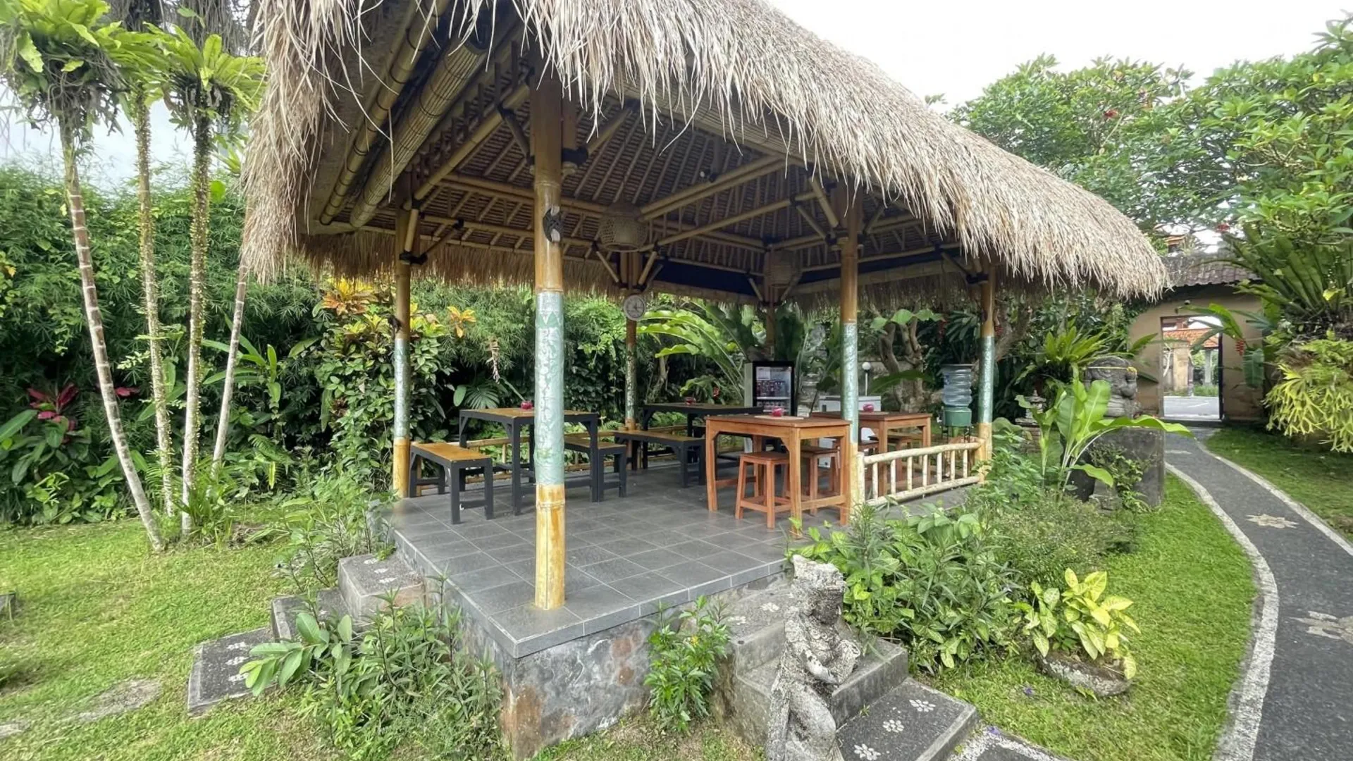 발리 리투하유 코티지 가든 5성급 호텔 객실