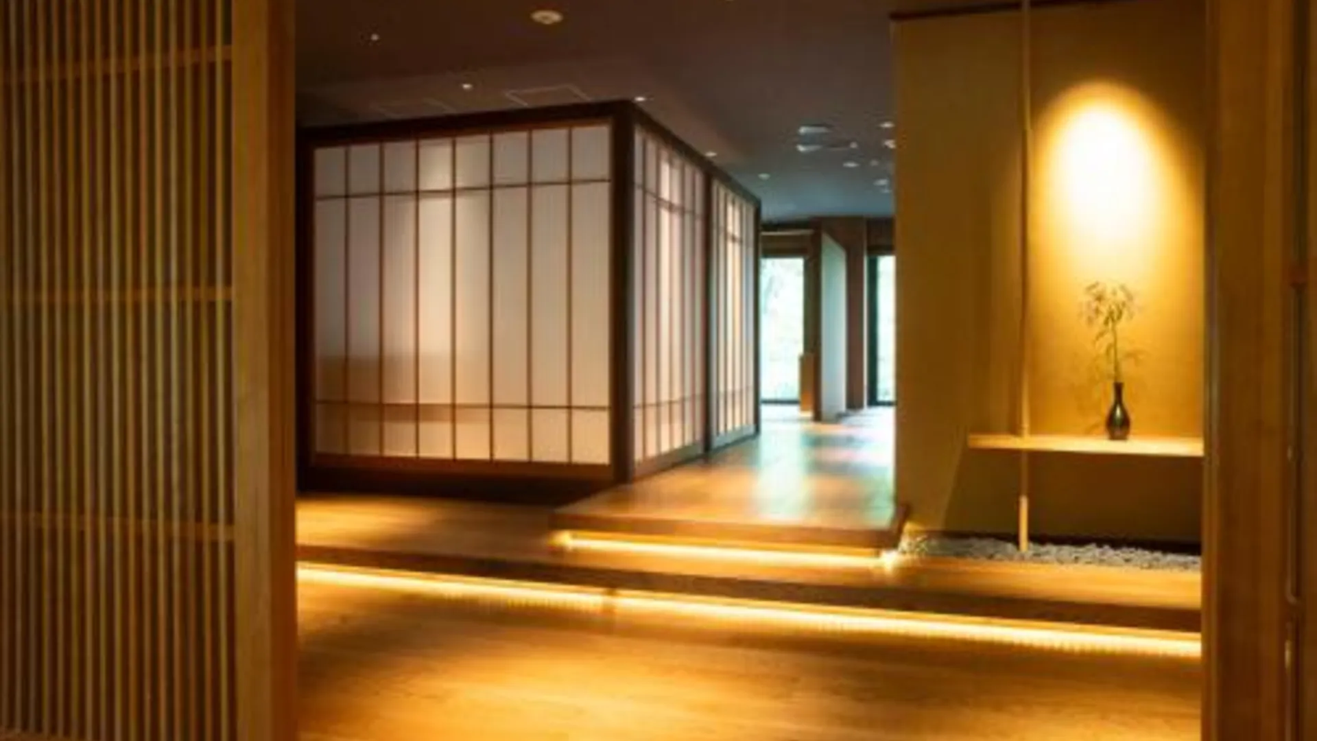 교토 란게츠 4성급 호텔 수영장