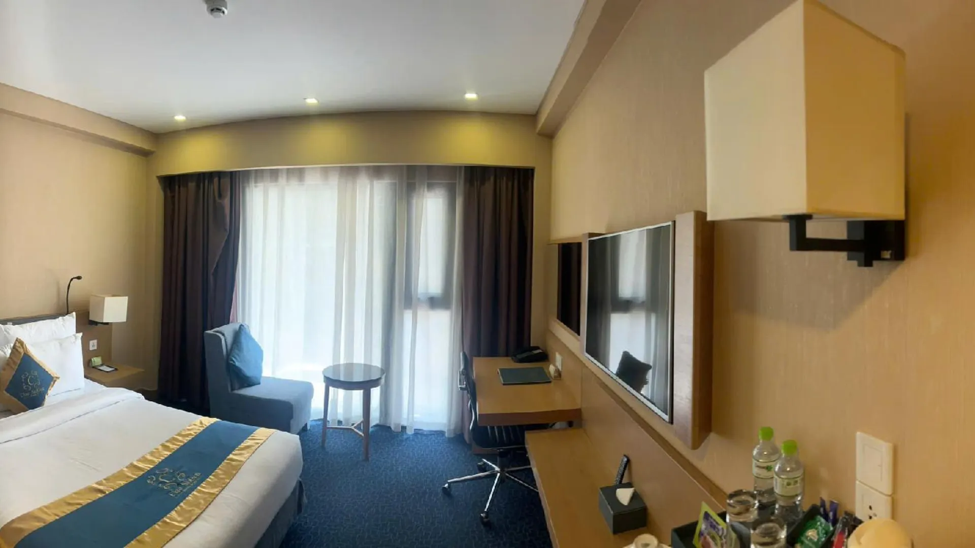 호치민 차오 사이공 호텔 앤 스파 4성급 호텔 스위트룸