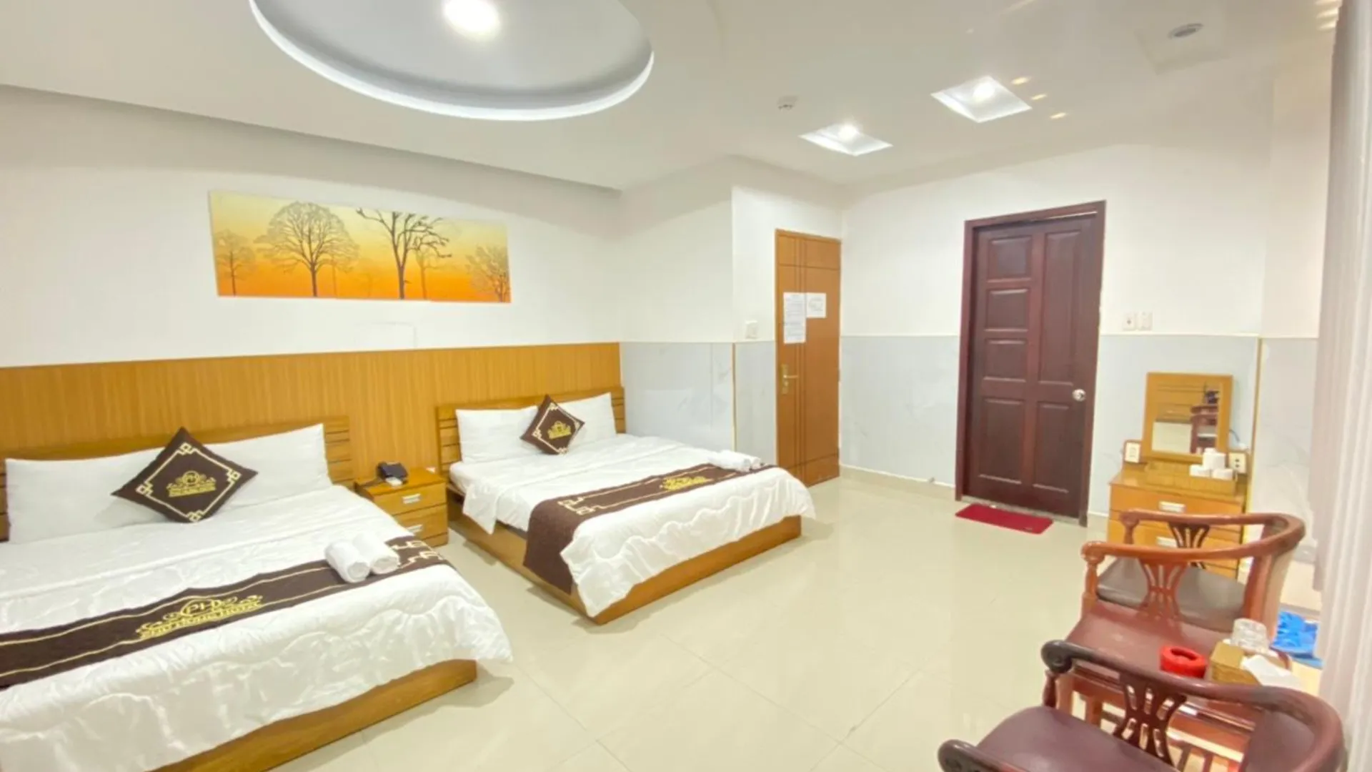 호치민 푸흥 호텔 2성급 호텔 스위트룸