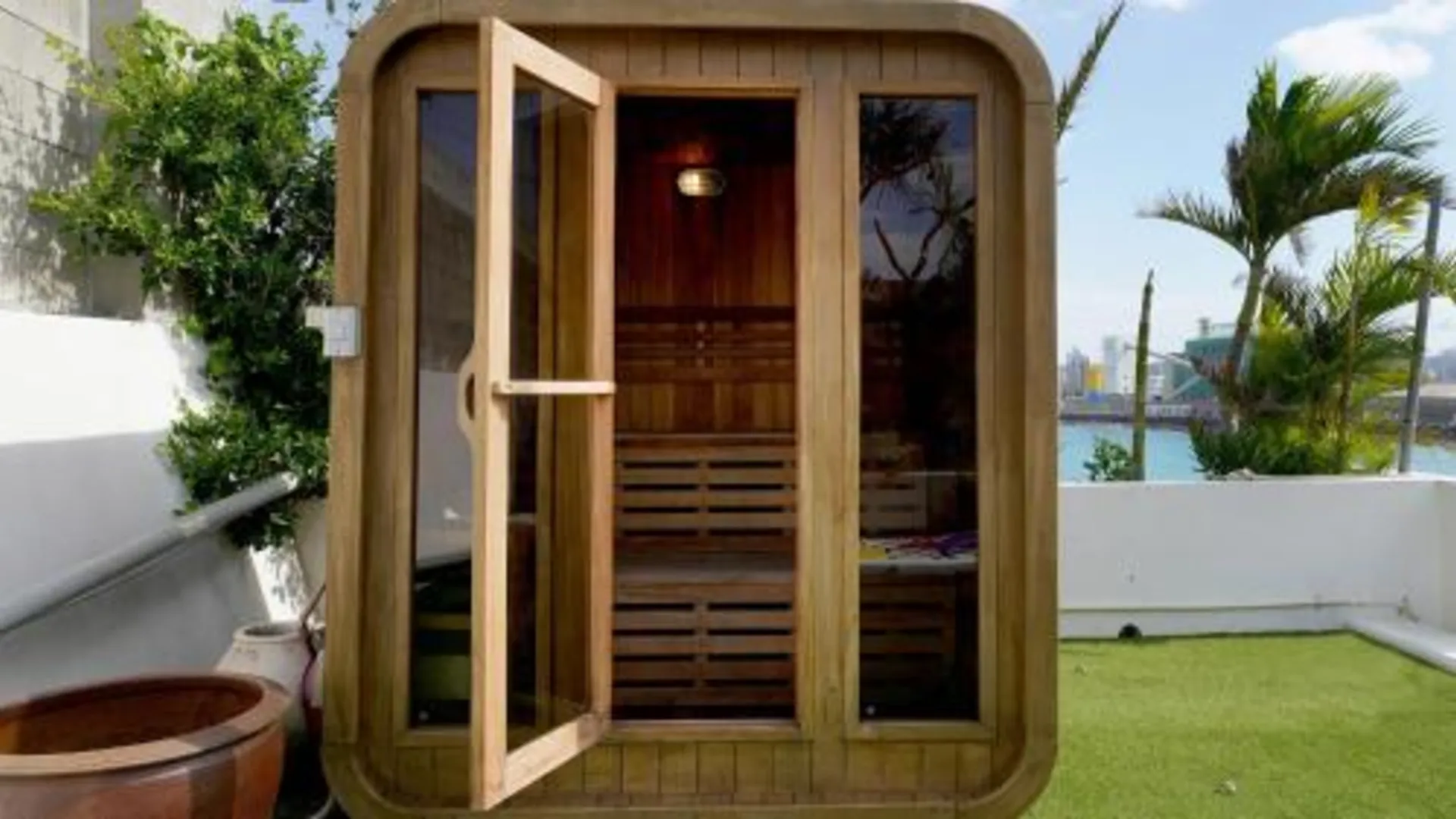 오키나와 본섬 SALTY HOUSE：海が目の前！ 5성급 싱글룸 레스토랑