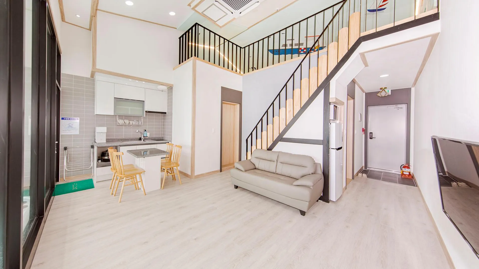 보령 보령 엠씨피키즈풀빌라 3성급 게스트하우스 로비