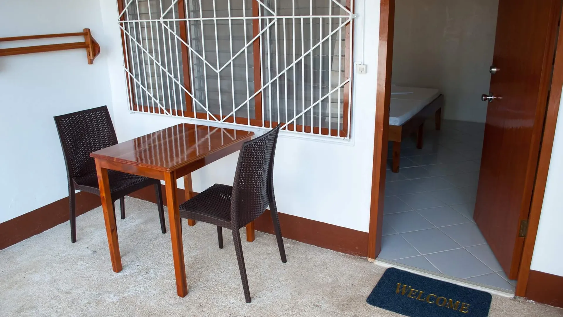 세부 다이버 로지 2성급 호텔 로비