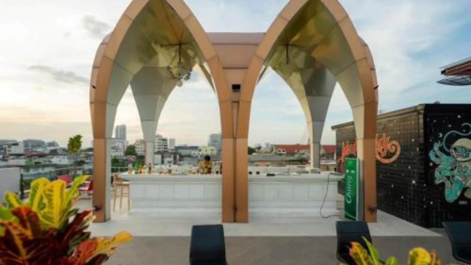 방콕 4 몽키스 호텔 3성급 호텔 수영장