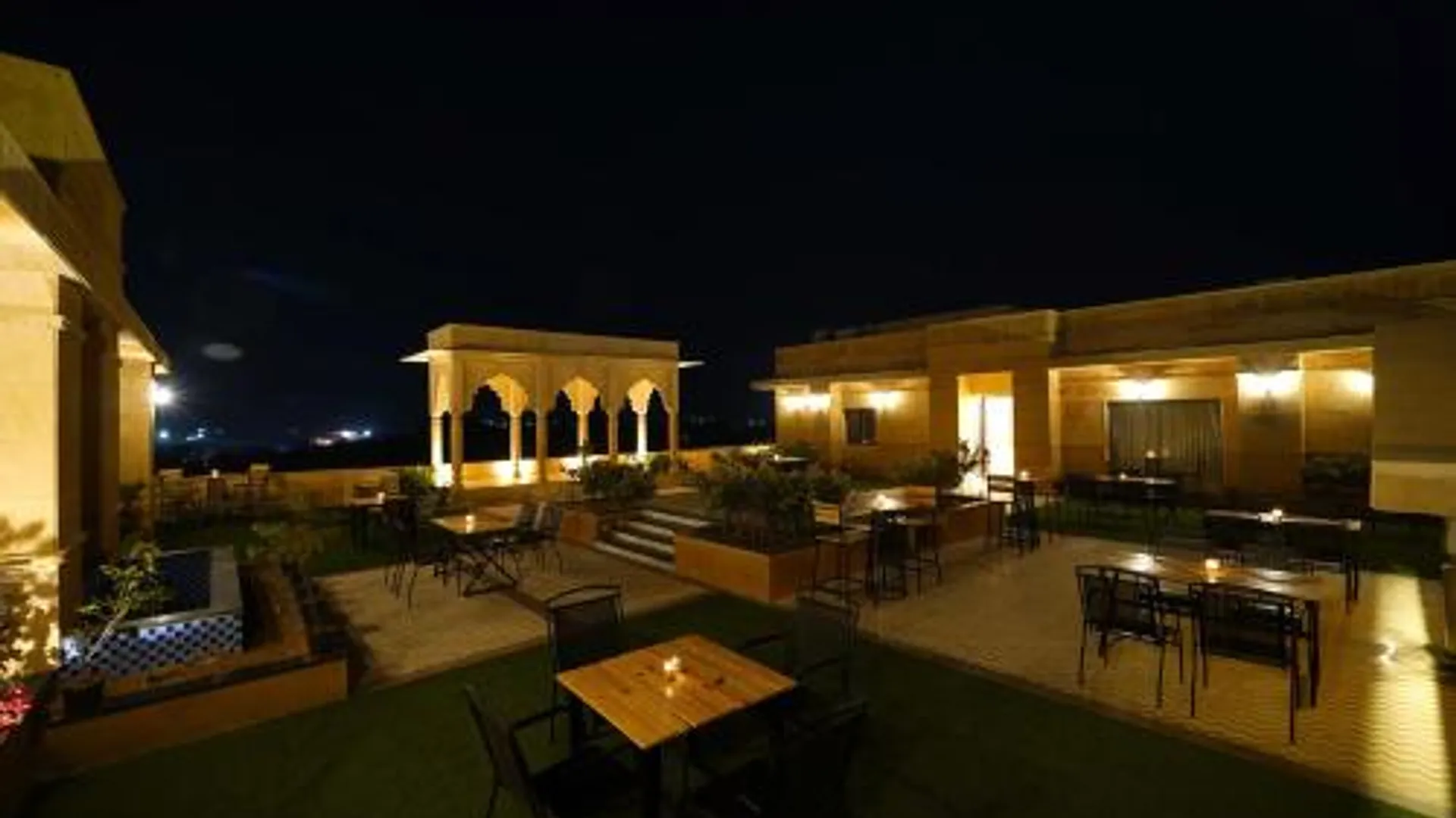 푸쉬카르 Sehdev Bagh 5성급 호텔 외관