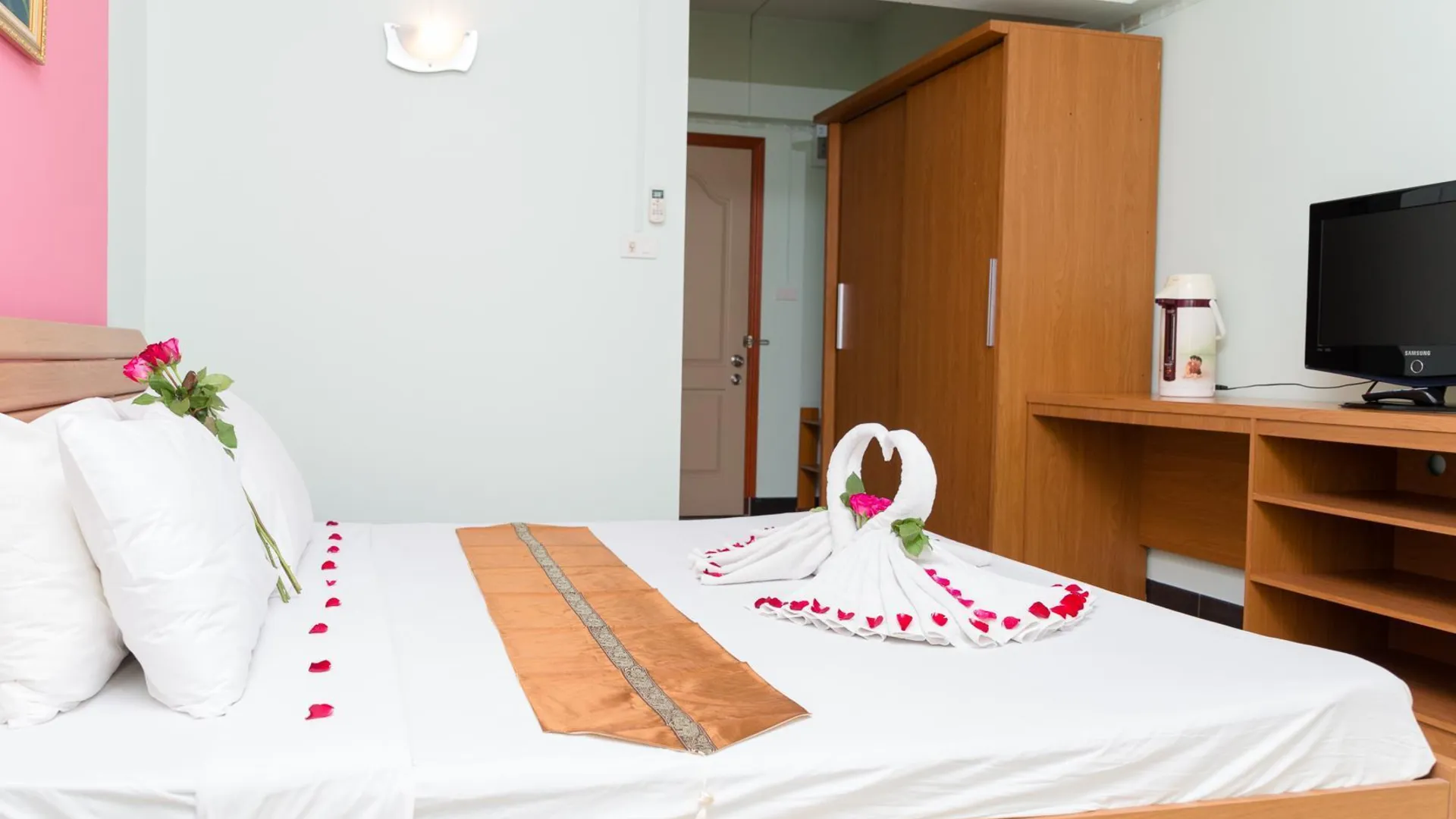 방콕 더 가든 플레이스 방콕 - 응암웡완 2성급 호텔 스위트룸