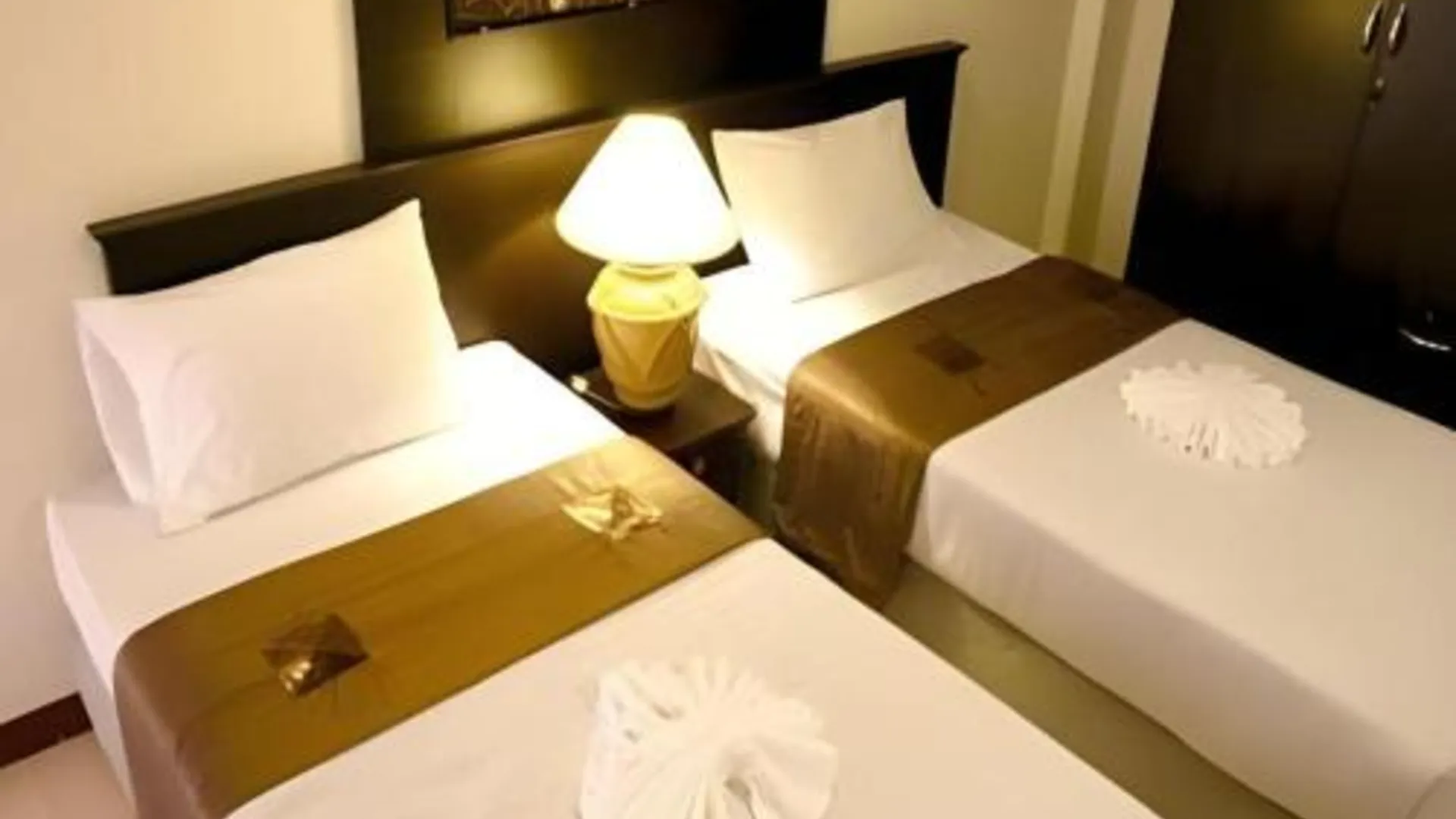 방콕 그랜드 피나클 호텔  3성급 호텔 스위트룸