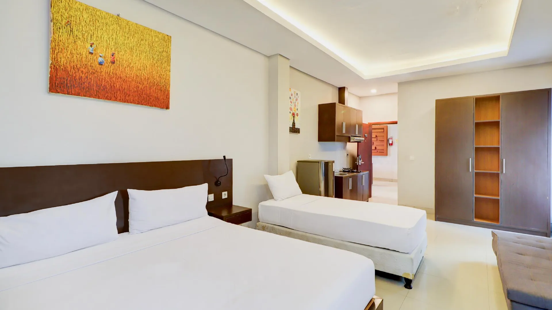 발리 컬렉션 O 발리 사누르 비치 근처 구 아카르사 트랜짓 4성급 호텔 스위트룸