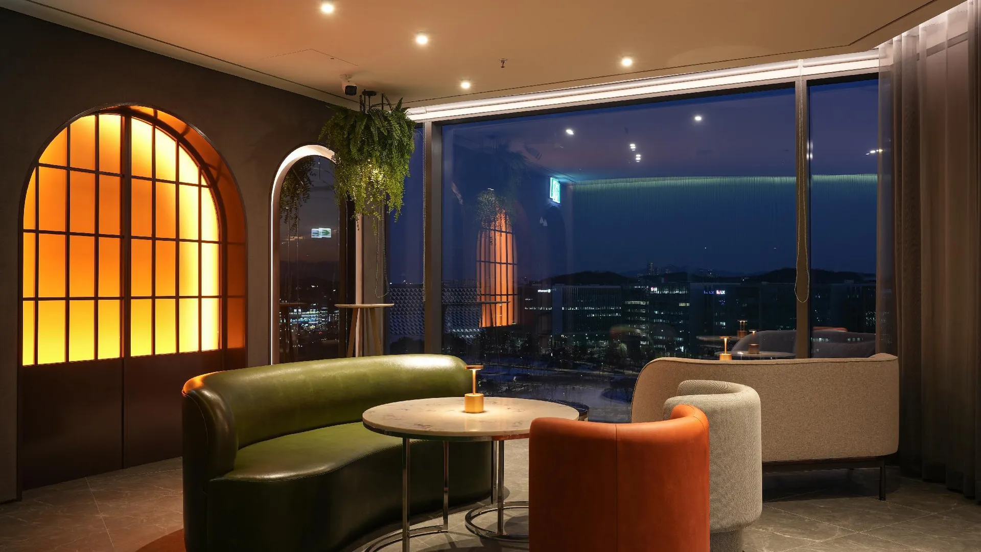 서울 코트야드 바이 메리어트 서울 보타닉파크 4성급 호텔 외관