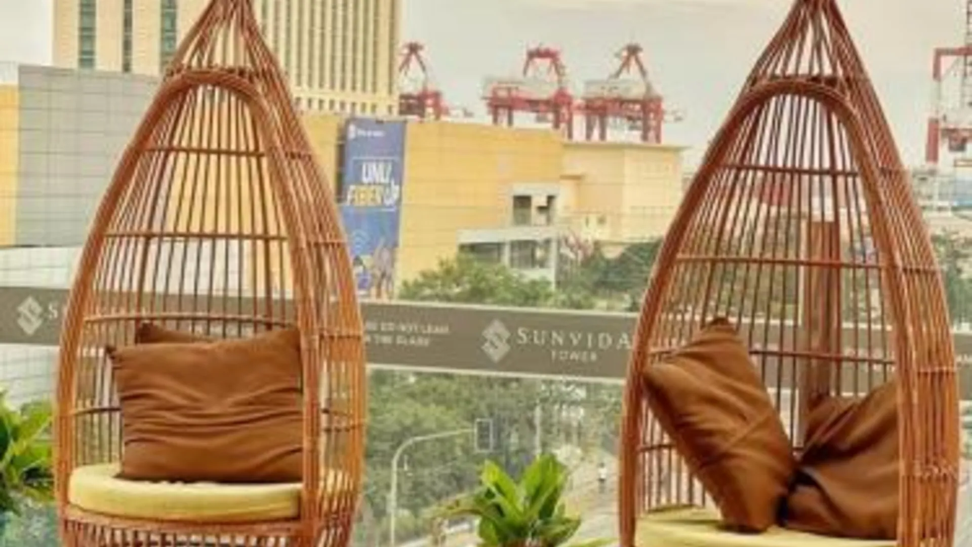 세부 럭사노스 콘도 플레이스- 선비다 타워 3성급 게스트하우스 수영장