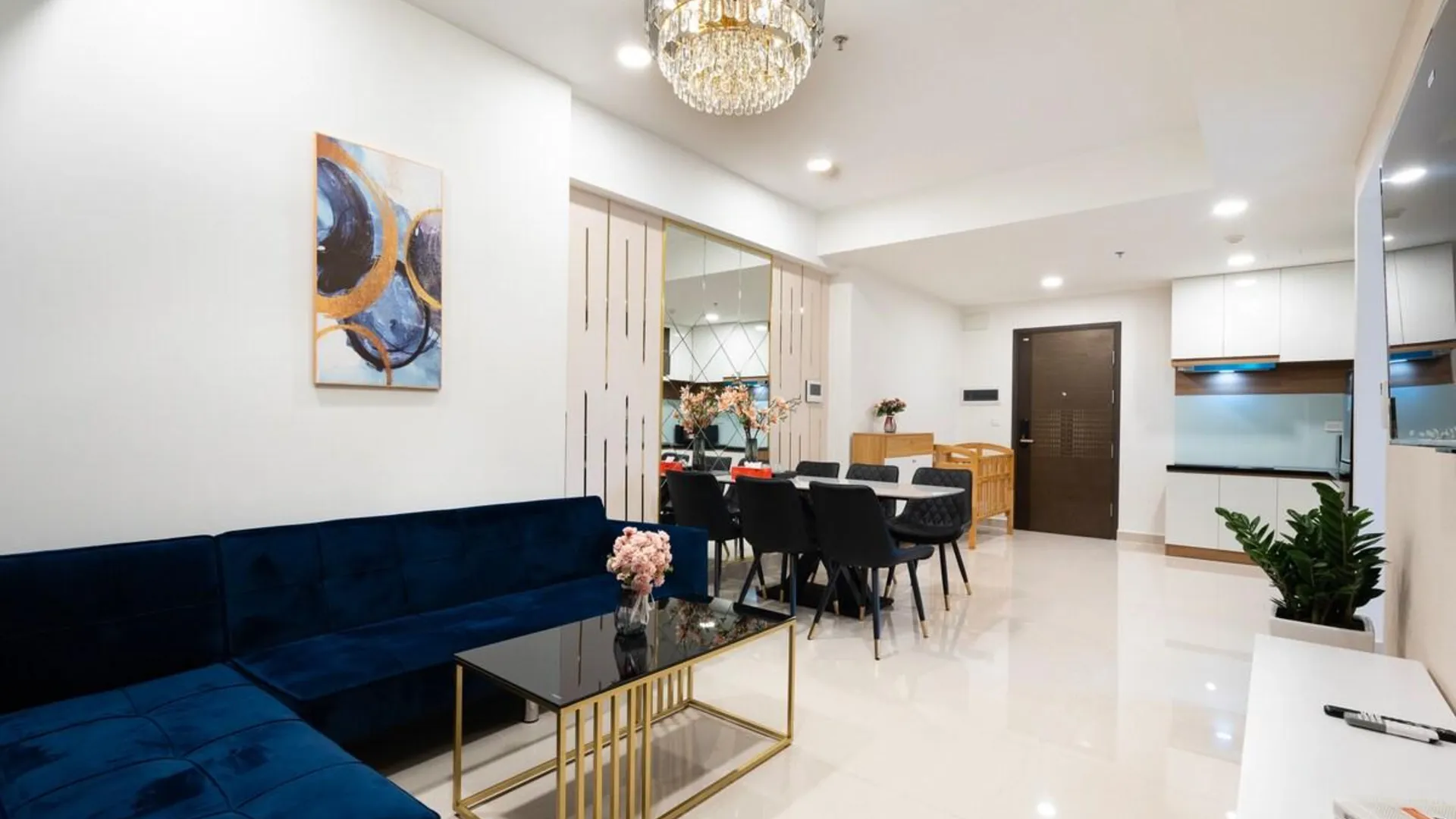 호치민 4군의 프라이빗 하우스 (100m², 침실 3개, 프라이빗 욕실 2개) 3성급 싱글룸 전망