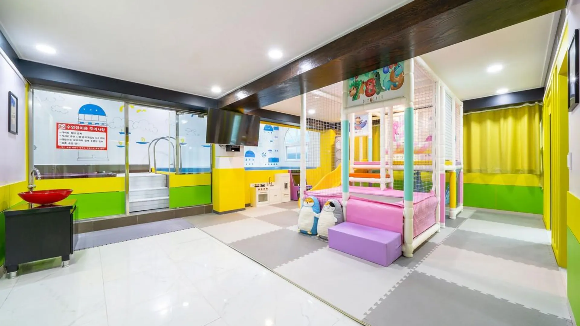 인천 대부도(선재도) 블루라떼풀빌라펜션 2성급 게스트하우스 수영장