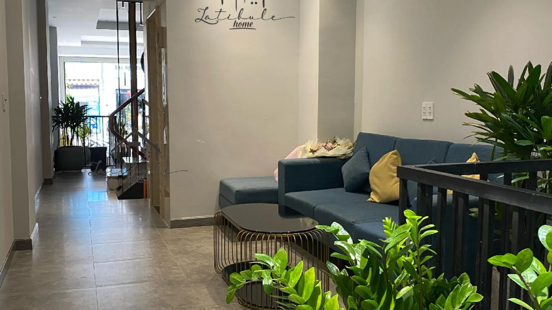 호치민 4군의 프라이빗 하우스 (25m², 침실 1개, 프라이빗 욕실 1개) 3성급 싱글룸 레스토랑