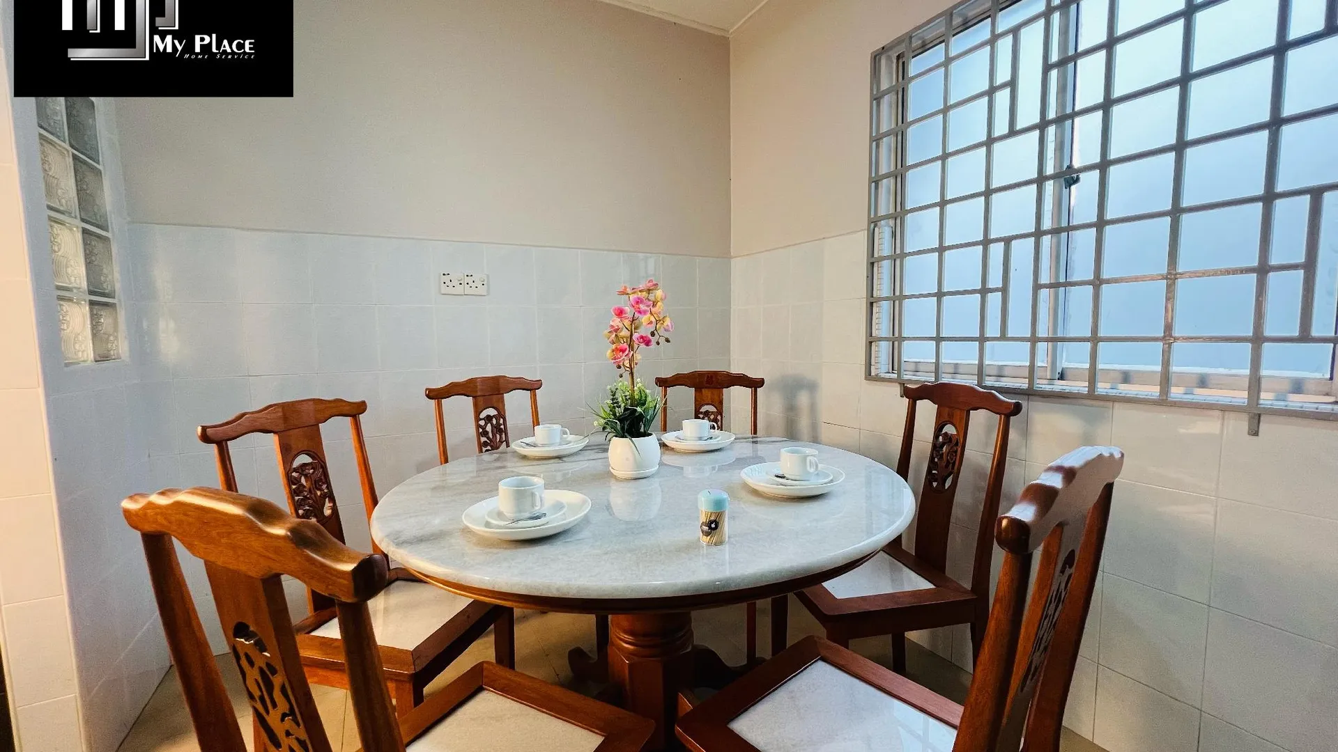 말라카 말라카 시내의 프라이빗 하우스 (250m², 침실 5개, 프라이빗 욕실 3개) 3성급 싱글룸 레스토랑