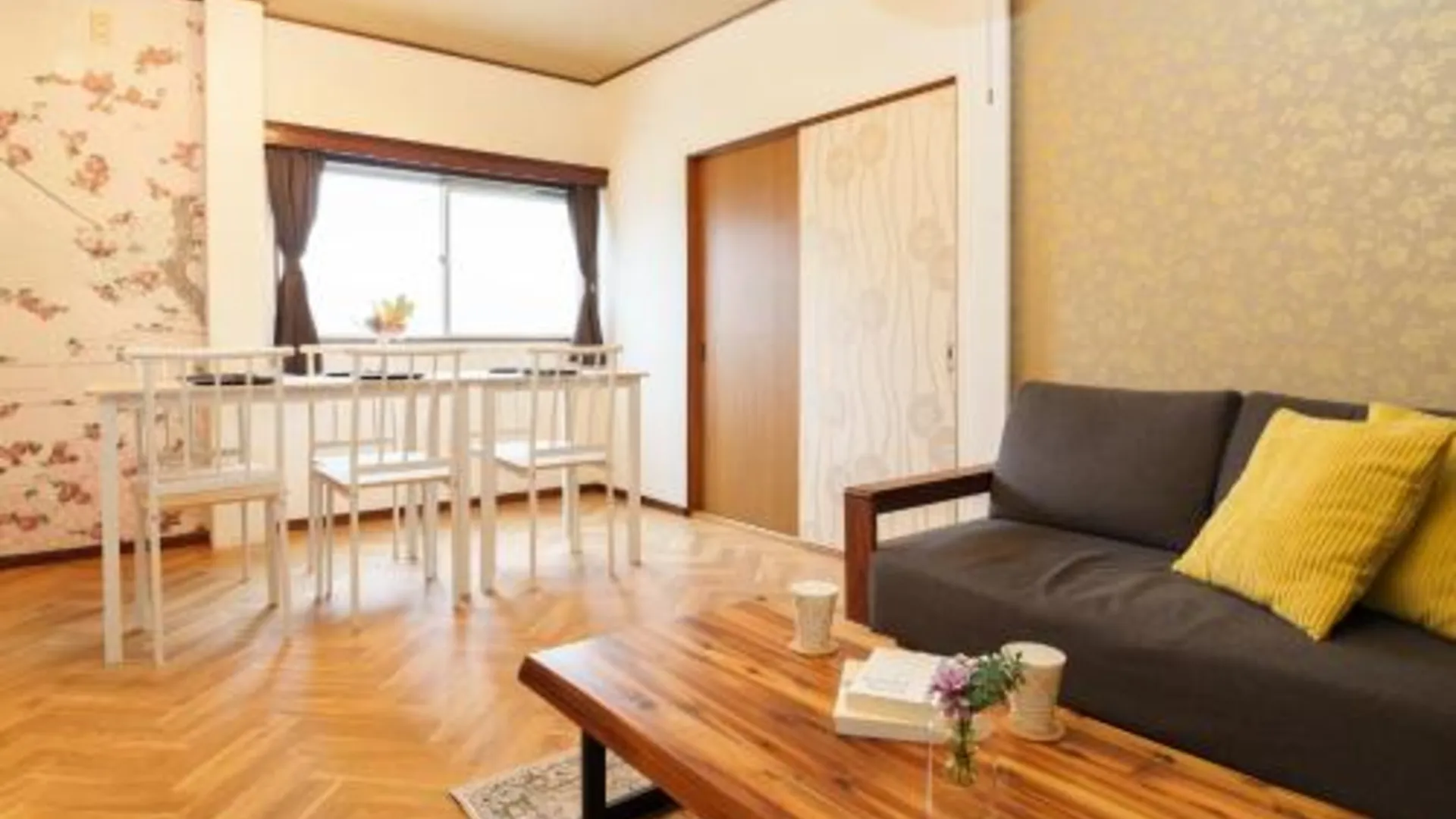 도쿄 / 동경 2min from ShinKoiwaSta 13min TokyoSta 14guests 4BR 3성급 싱글룸 수영장