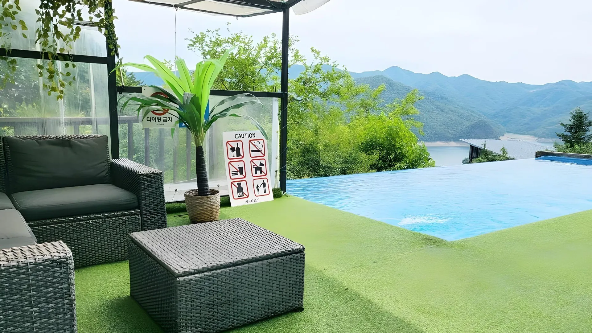 충주 충주 페나테스 풀빌라 B 2성급 게스트하우스 객실