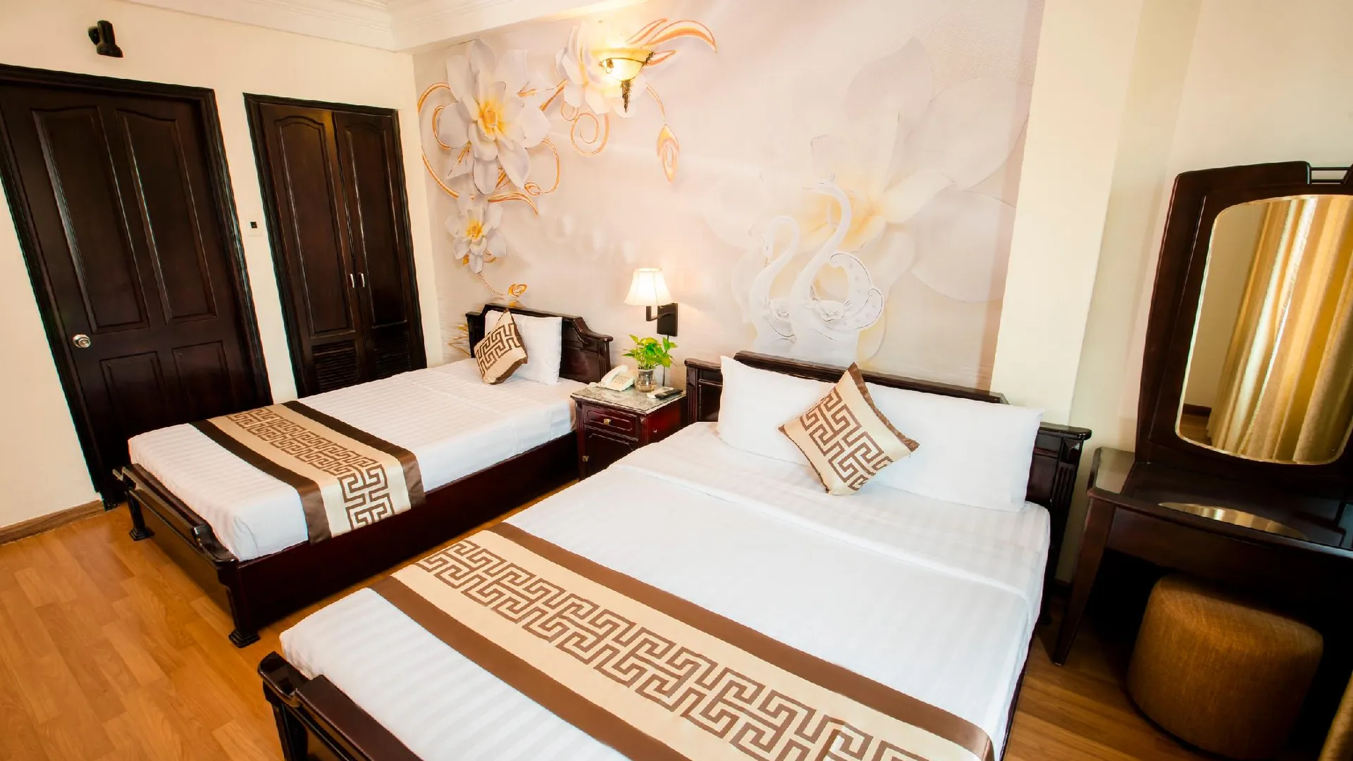 호치민 탄 투 호텔 2성급 호텔 수영장