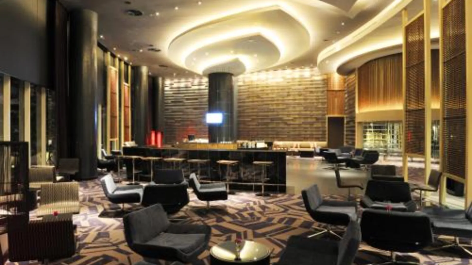 방콕 아마란스 수완나품 호텔 - 무료 수완나품 에어포트 셔틀 5성급 호텔 수영장