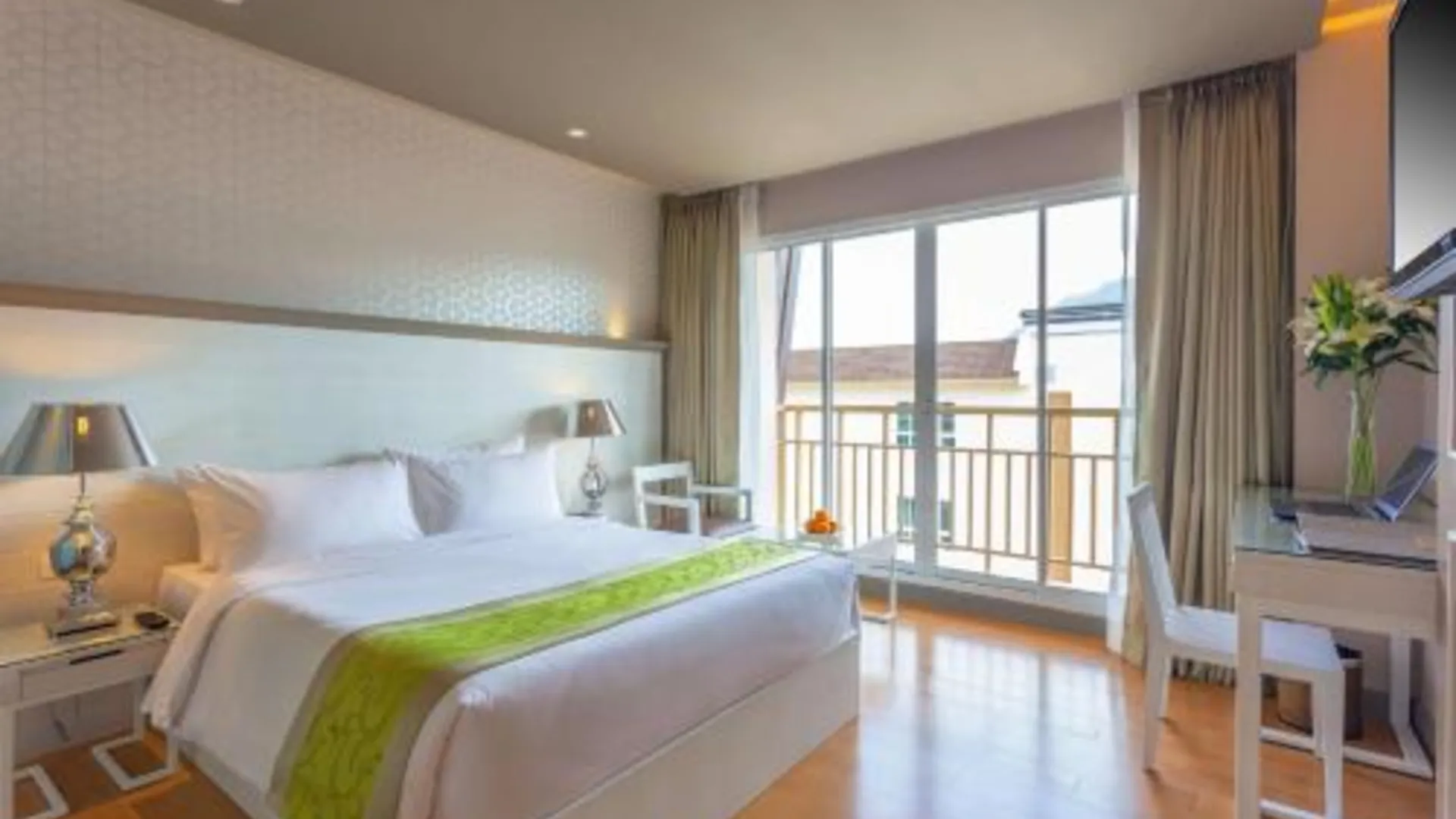 푸켓 베스트 웨스턴 파통 비치 4성급 호텔 스위트룸